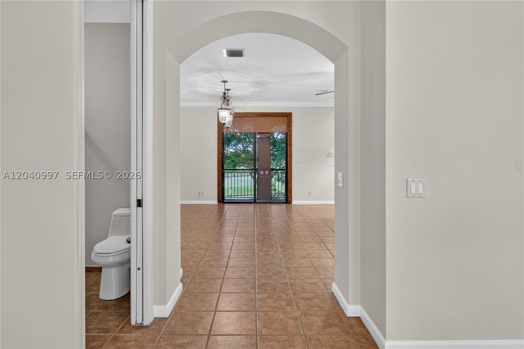 2767 Kinsington Cir #8-4, Weston FL 33332