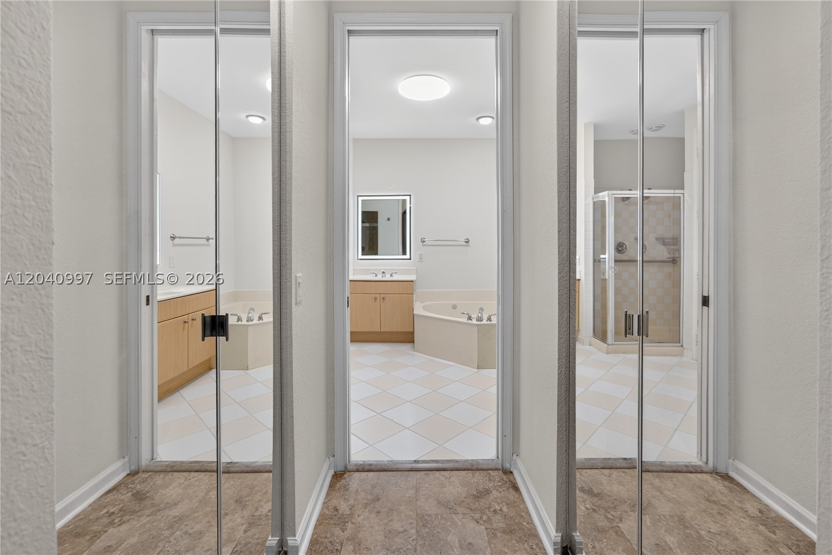 2767 Kinsington Cir #8-4, Weston FL 33332