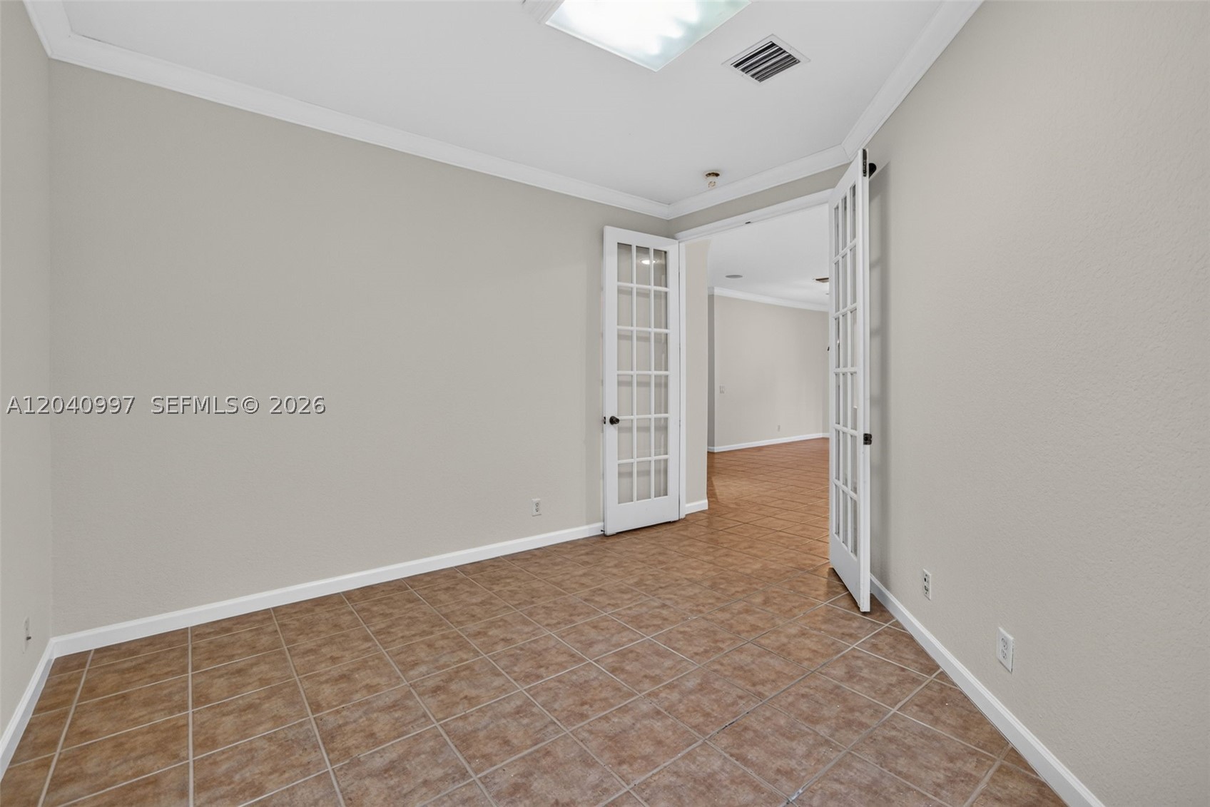 2767 Kinsington Cir #8-4, Weston FL 33332