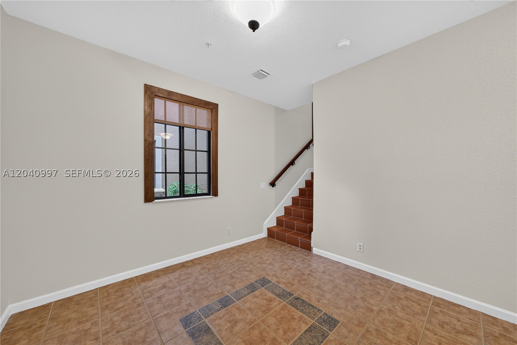 2767 Kinsington Cir #8-4, Weston FL 33332