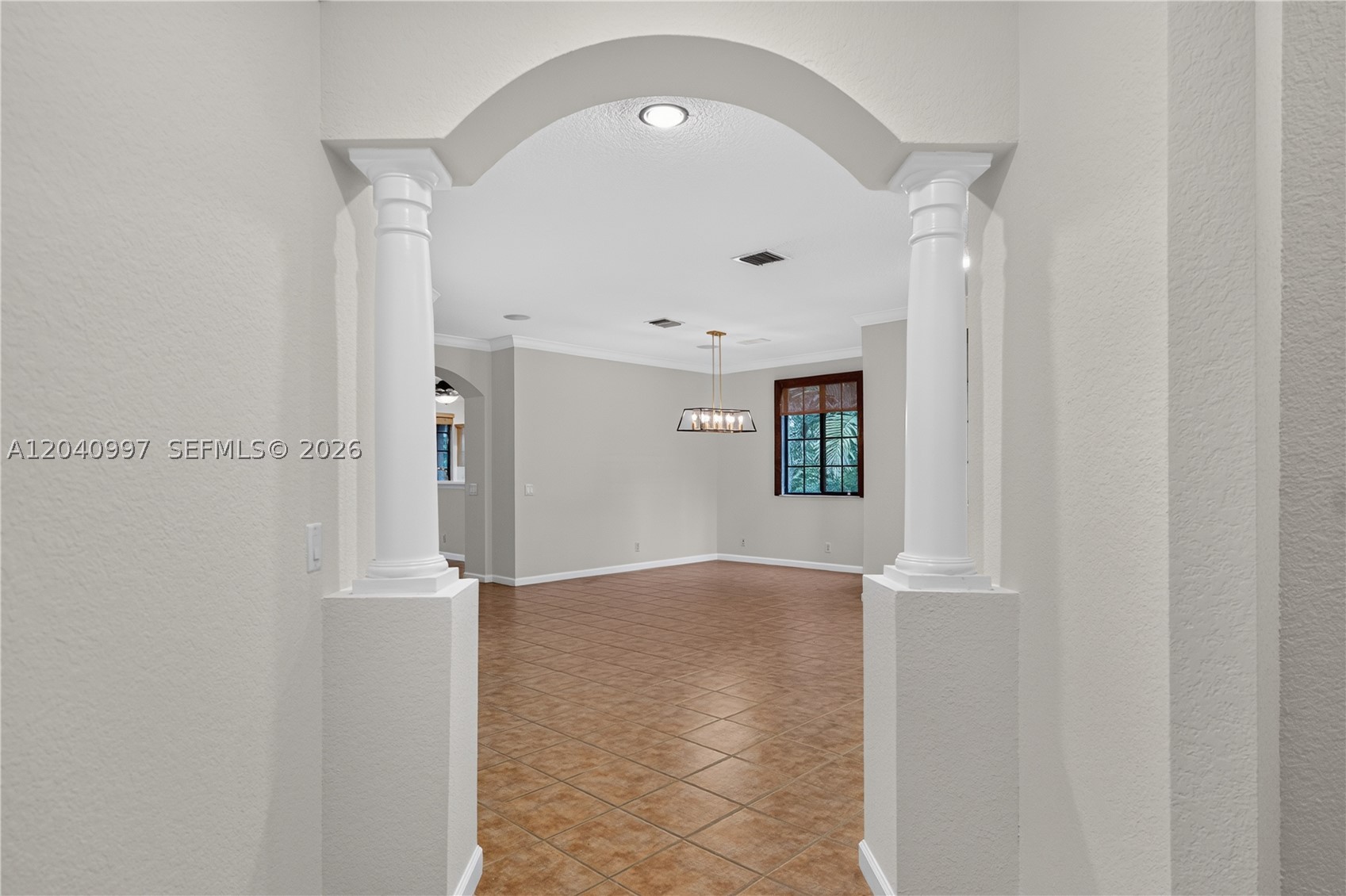 2767 Kinsington Cir #8-4, Weston FL 33332