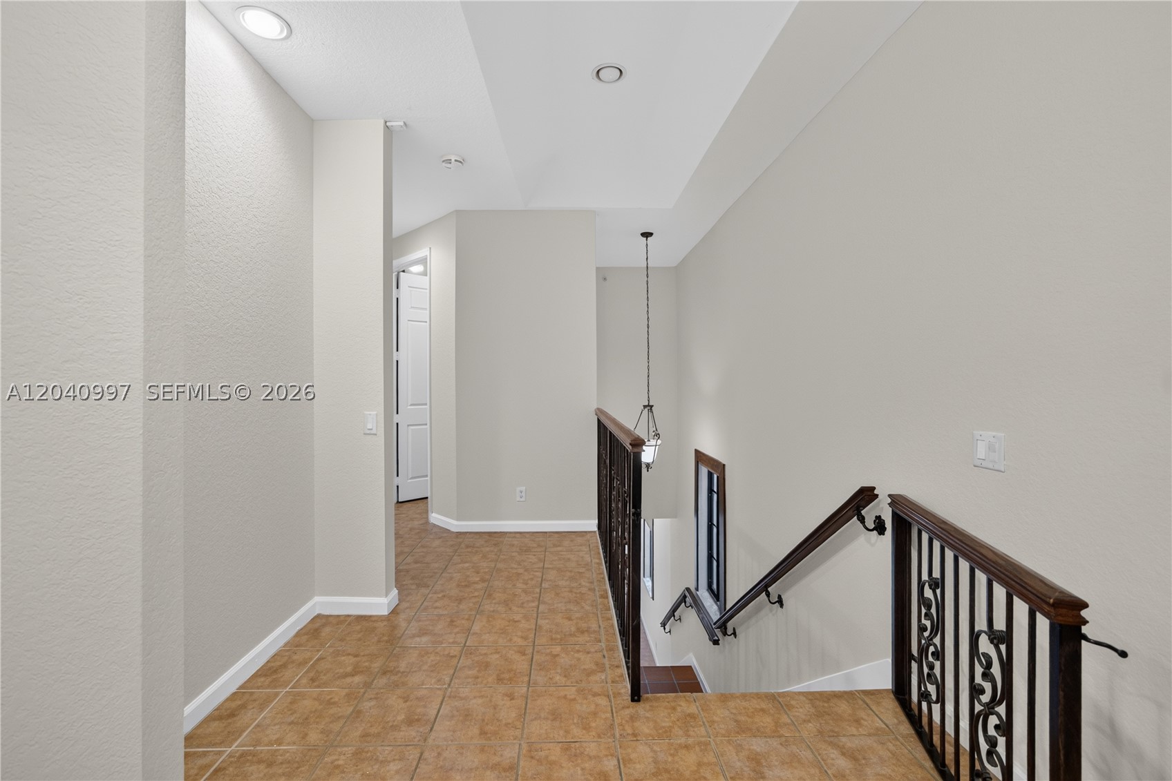 2767 Kinsington Cir #8-4, Weston FL 33332