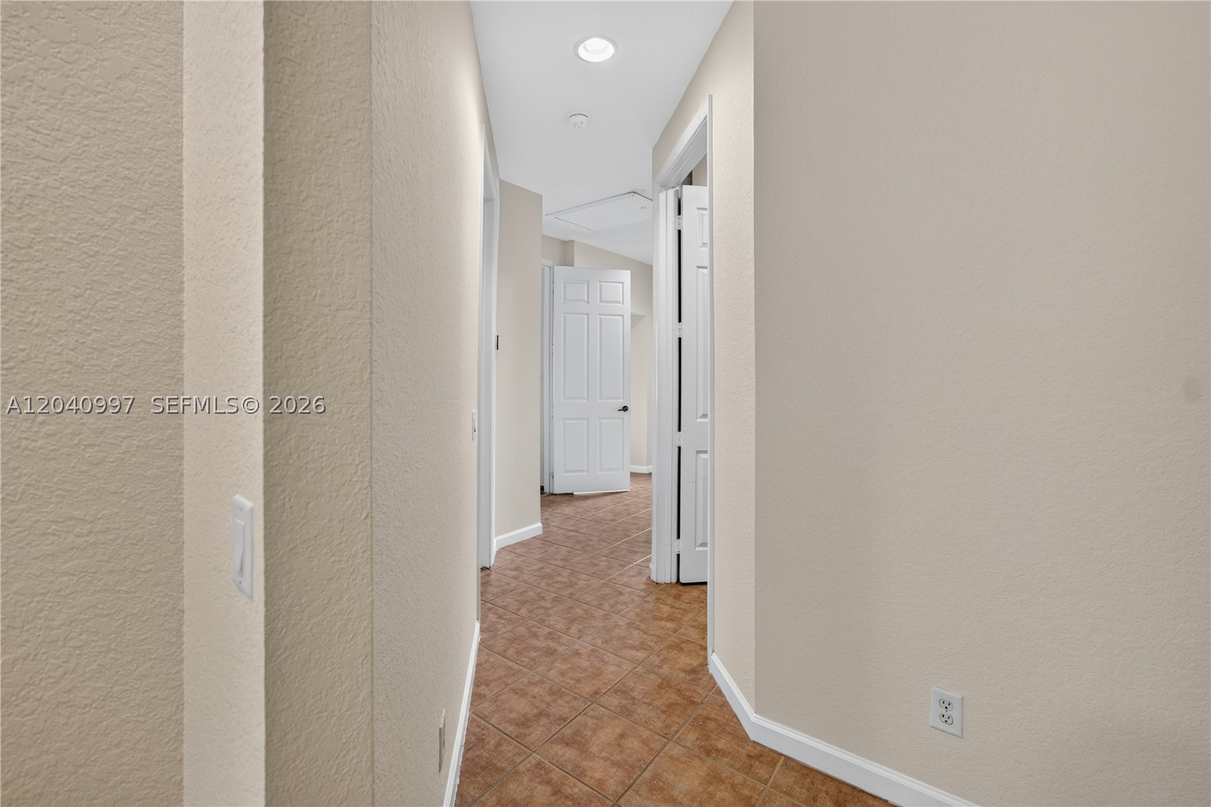 2767 Kinsington Cir #8-4, Weston FL 33332