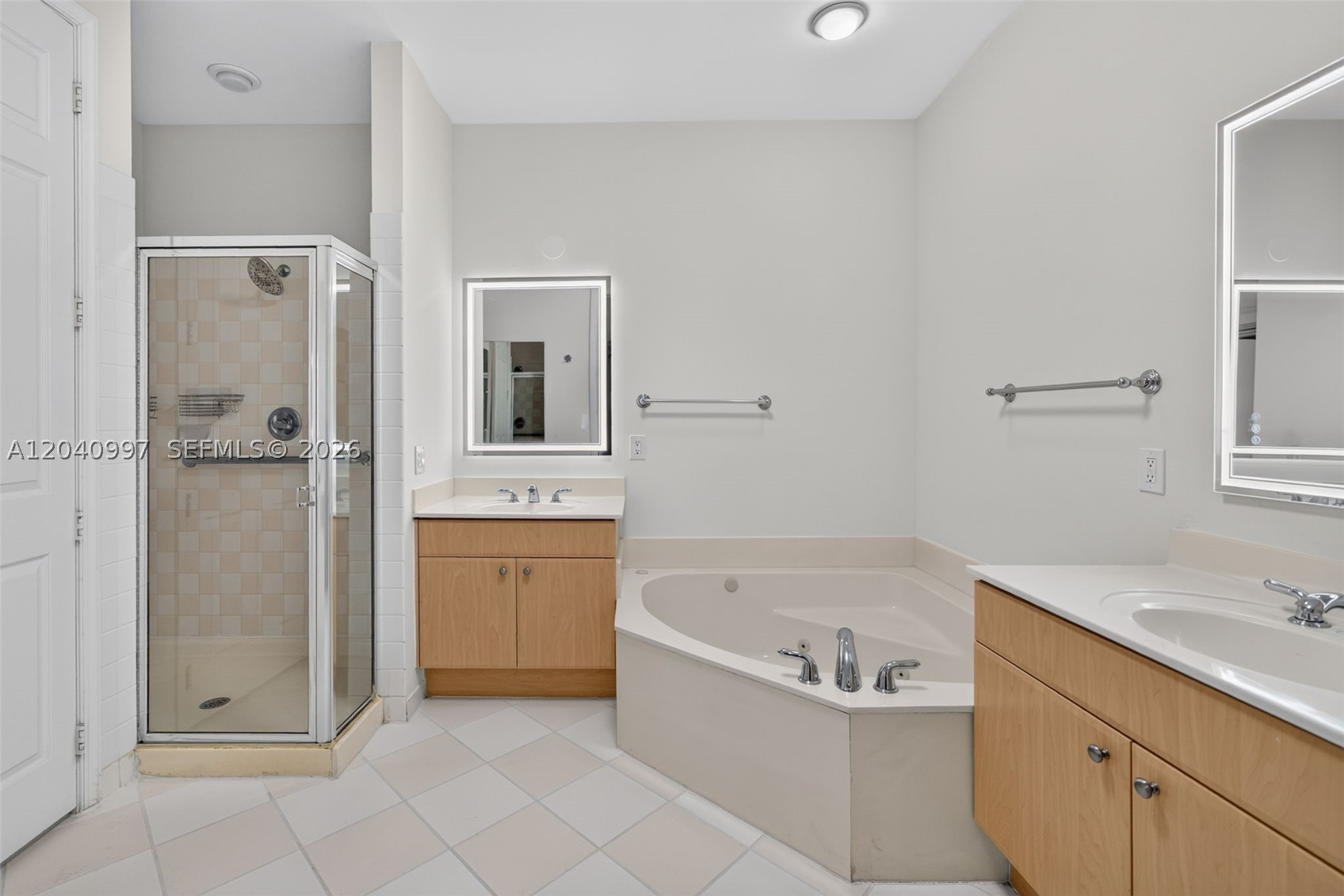 2767 Kinsington Cir #8-4, Weston FL 33332