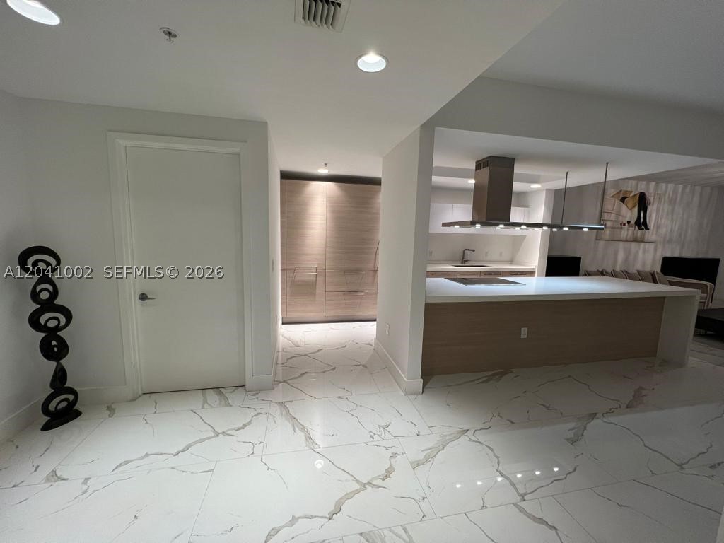 17301 Biscayne Blvd #206, North Miami Beach FL 33160