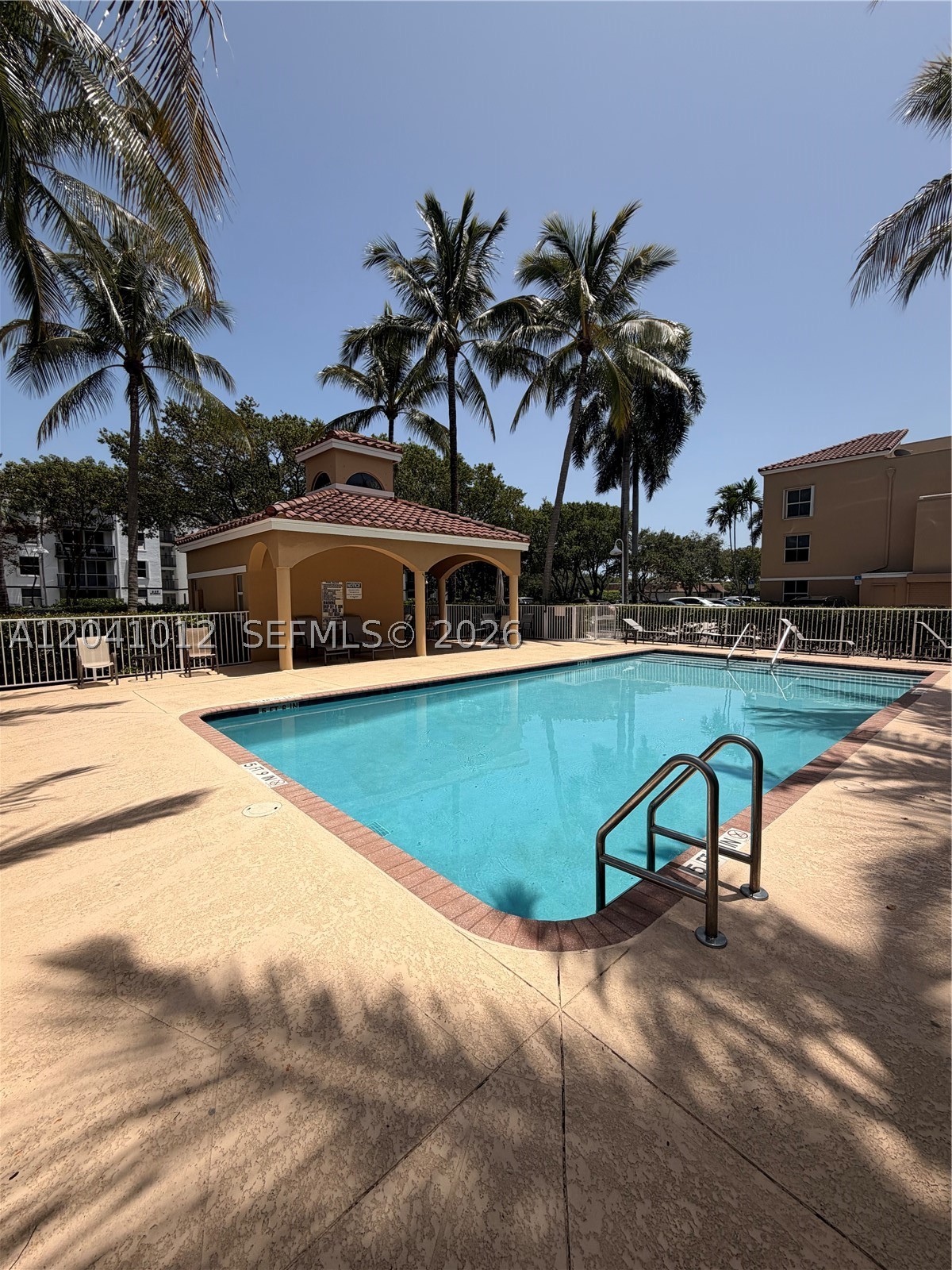 619 E Sheridan St #105, Dania Beach FL 33004