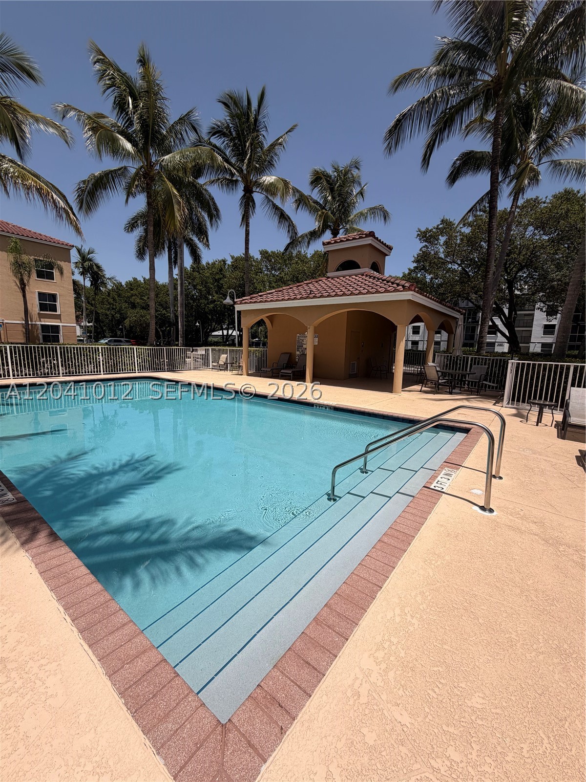 619 E Sheridan St #105, Dania Beach FL 33004
