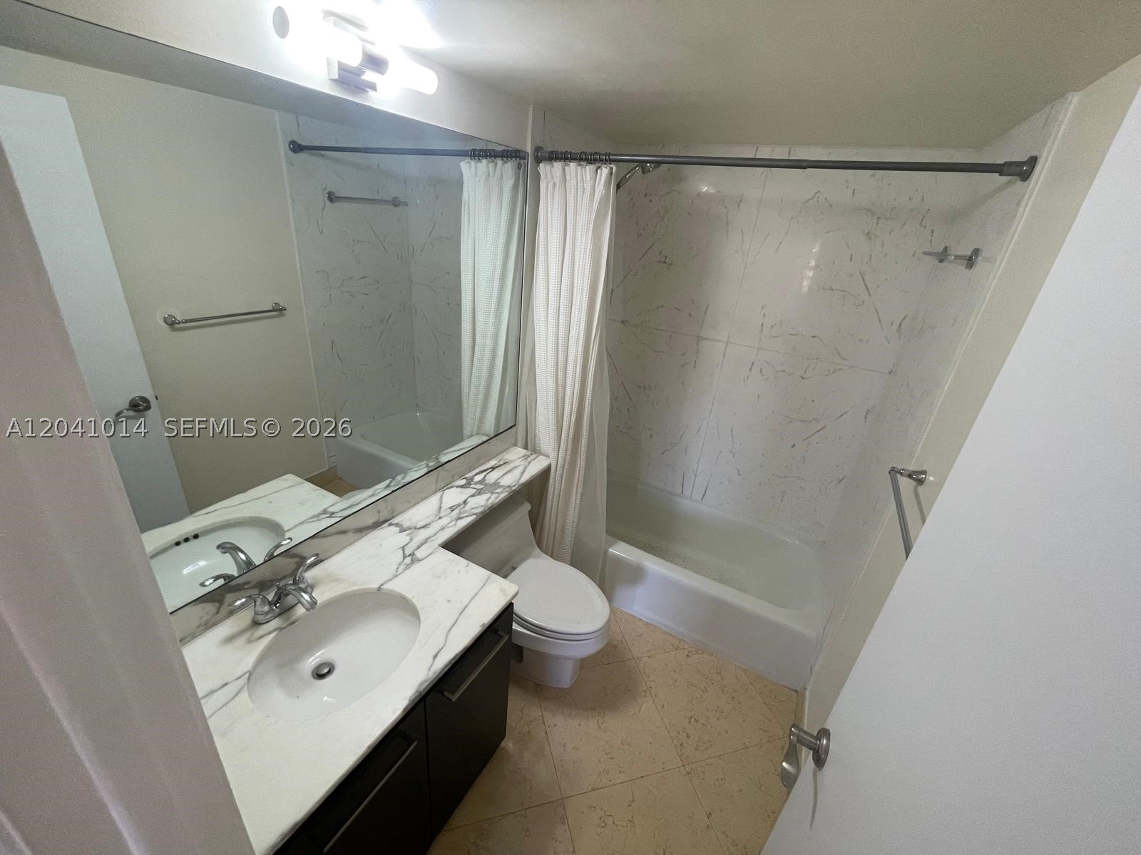 155 Ocean Lane Dr #811, Key Biscayne FL 33149