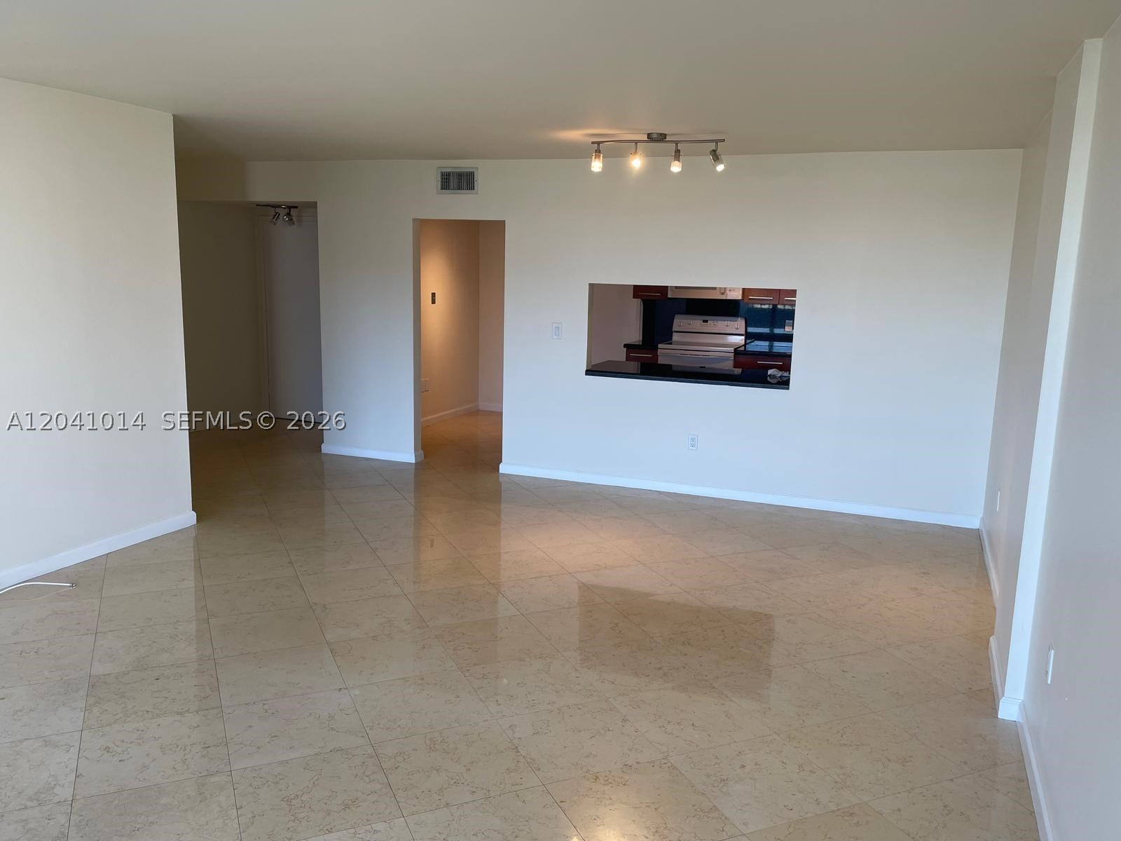 155 Ocean Lane Dr #811, Key Biscayne FL 33149