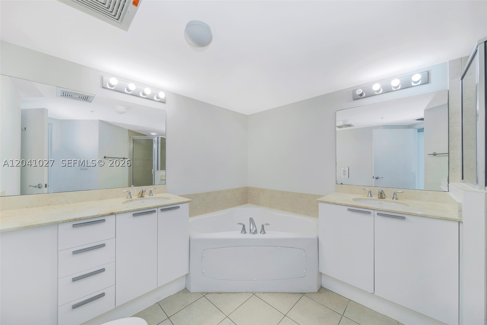 16699 Collins Ave #3309, Sunny Isles Beach FL 33160