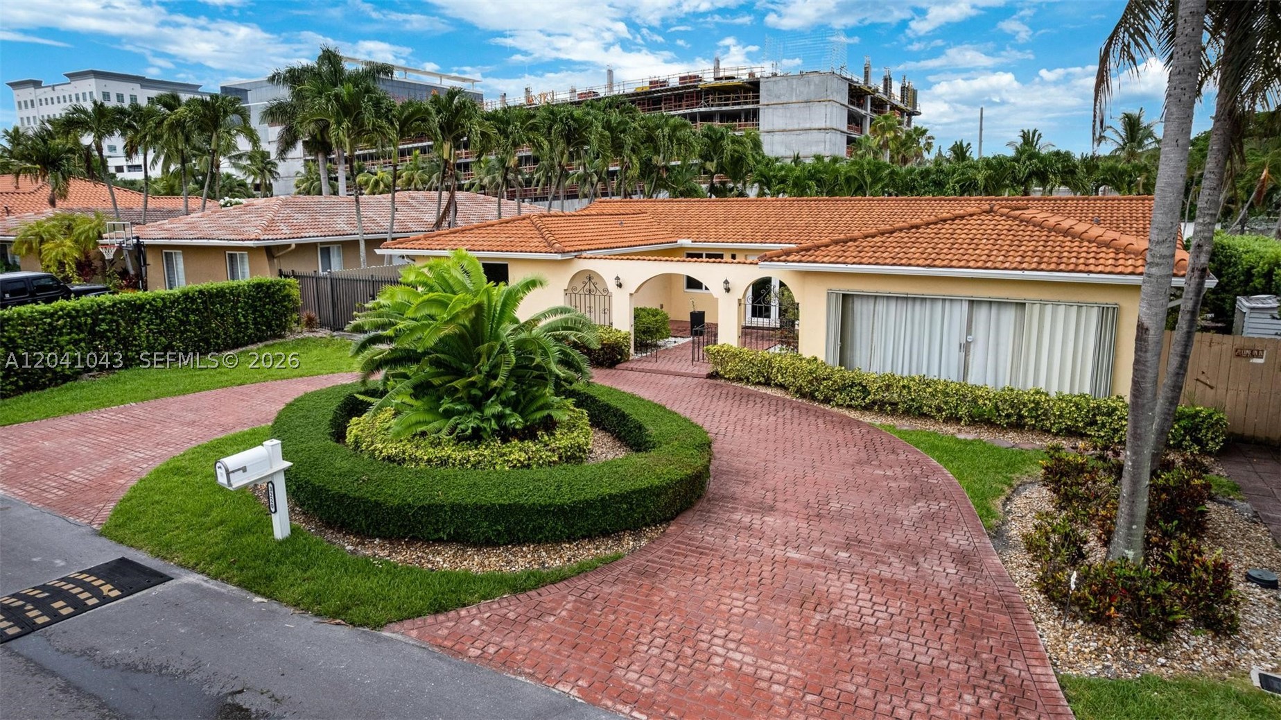 3220 NE 164th St, North Miami Beach FL 33160