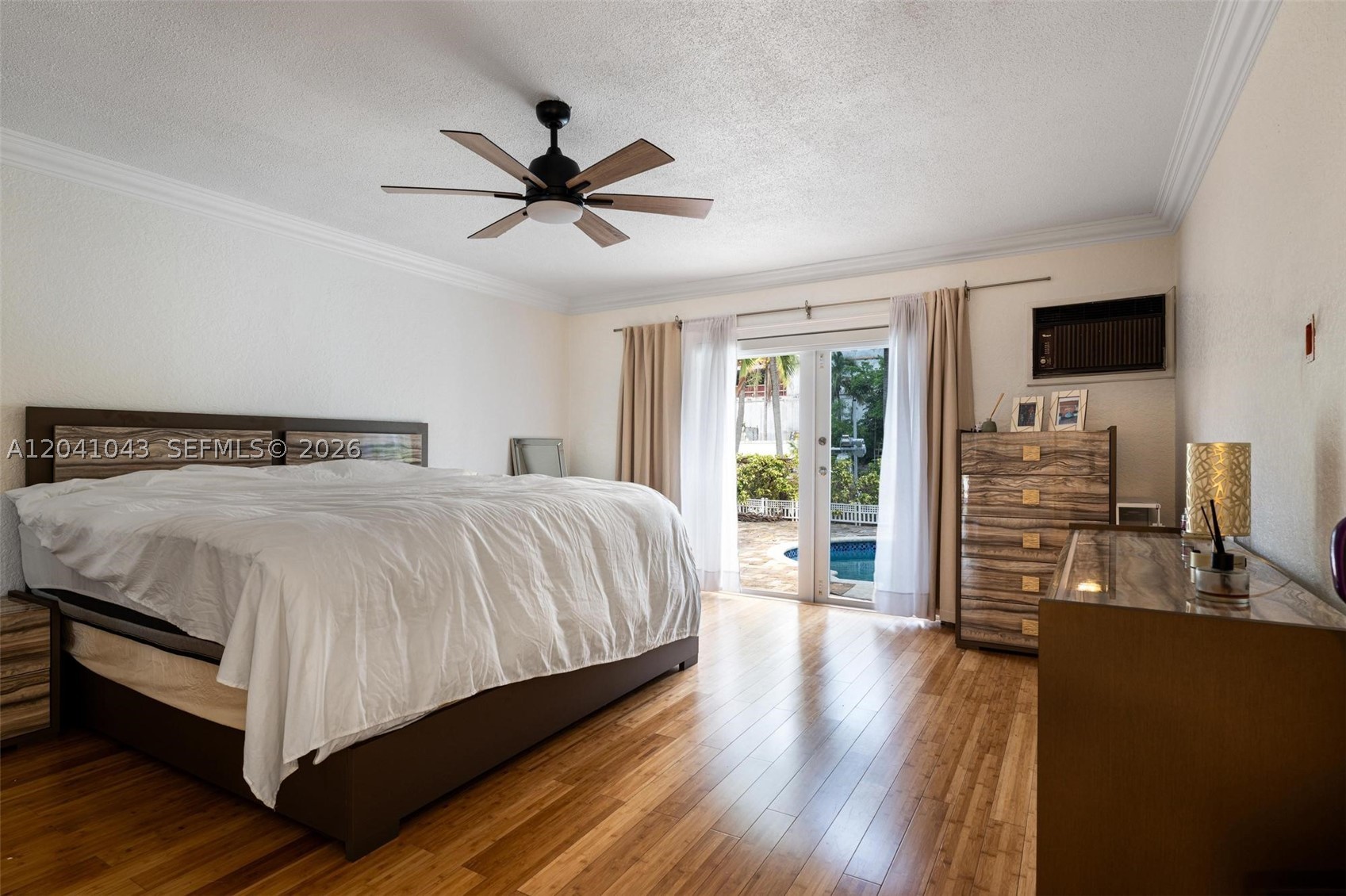 3220 NE 164th St, North Miami Beach FL 33160