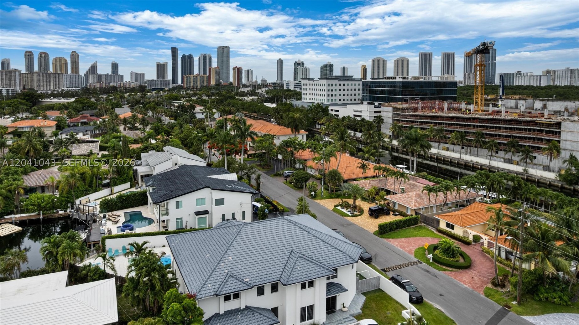 3220 NE 164th St, North Miami Beach FL 33160