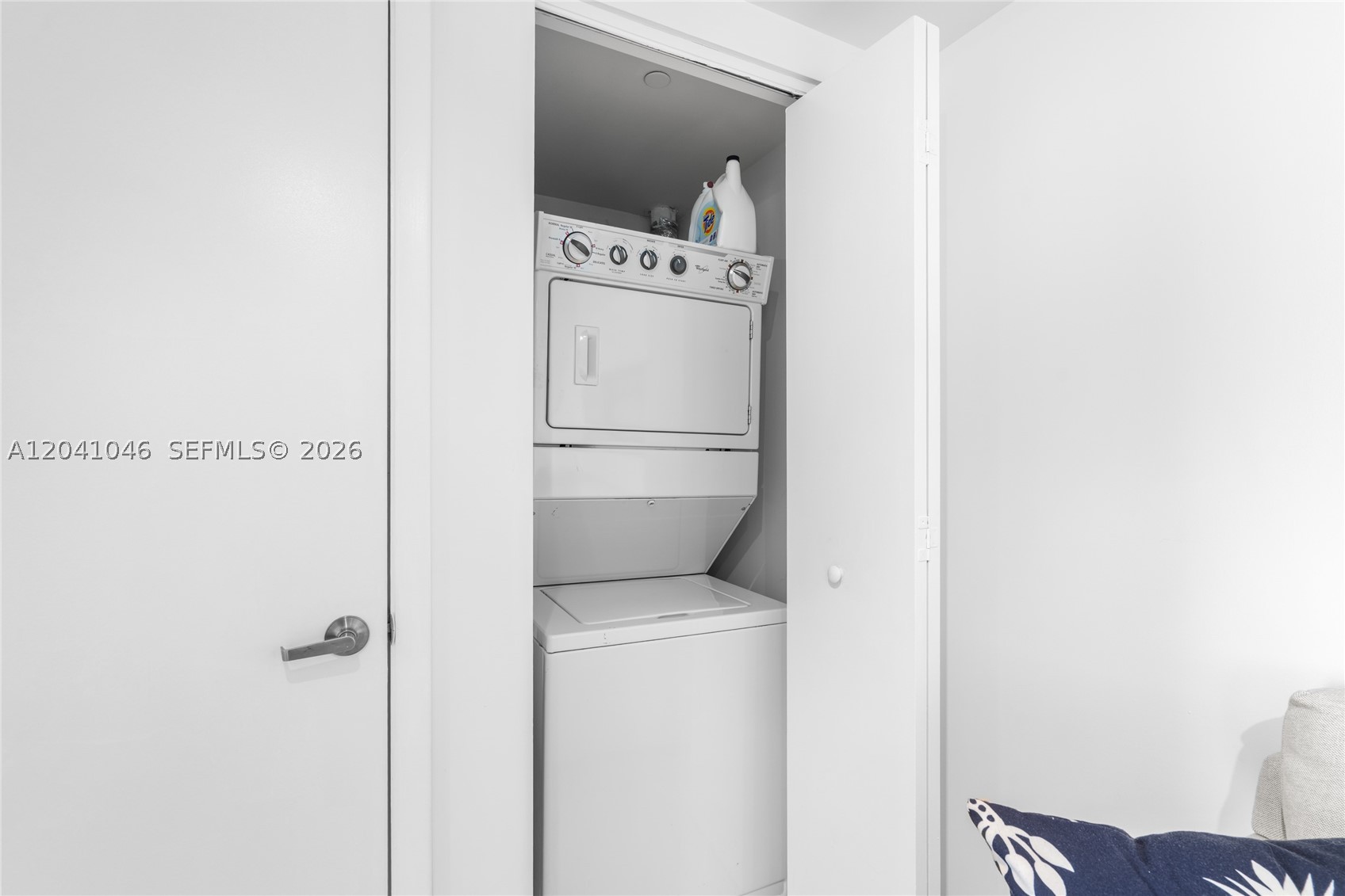 495 Brickell Ave #BAY807, Miami FL 33131