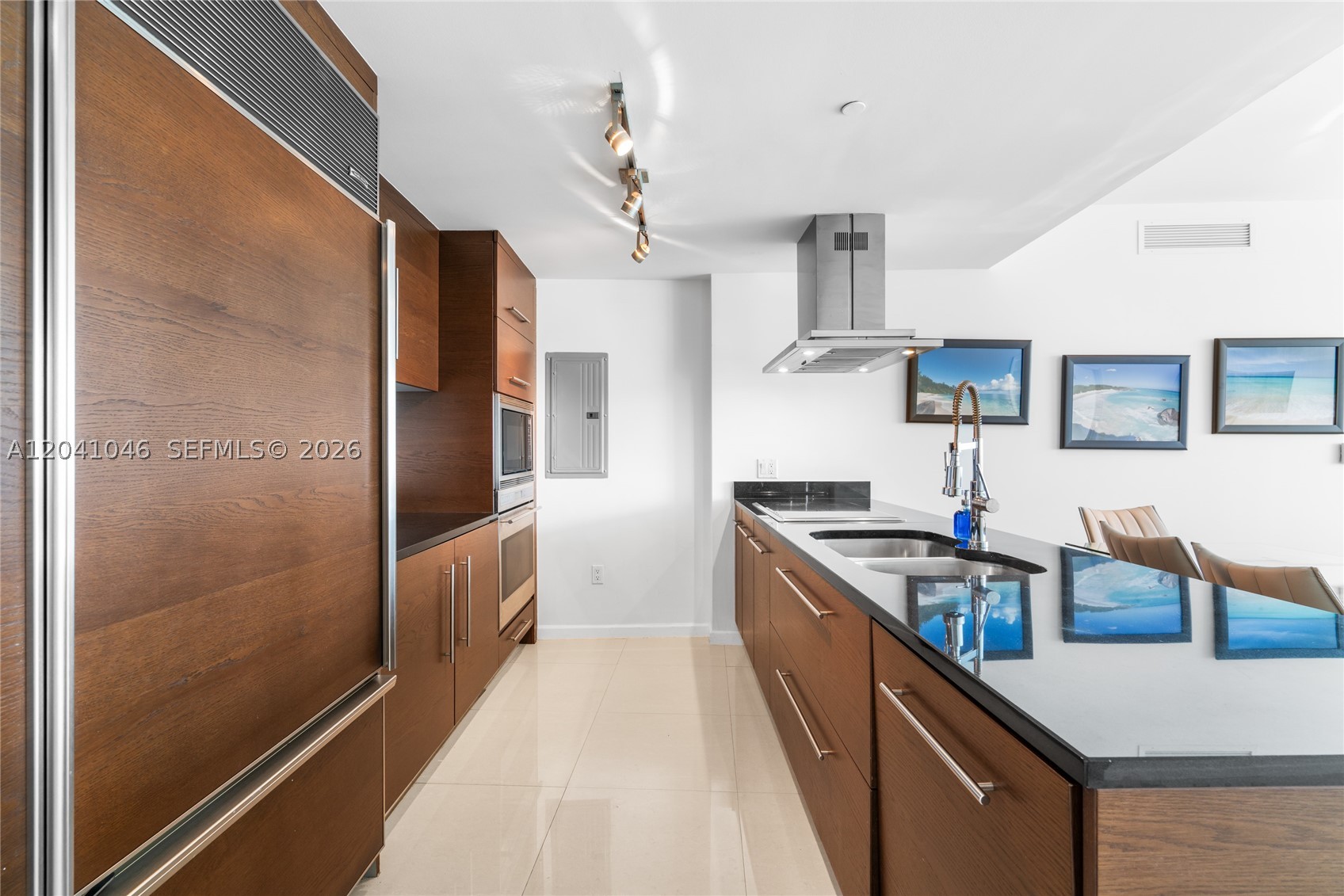 495 Brickell Ave #BAY807, Miami FL 33131