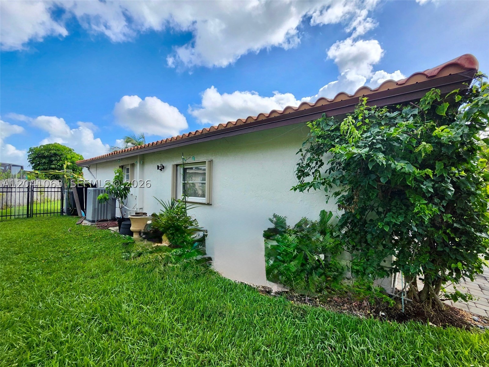 16641 Royal Poinciana Dr, Weston FL 33326