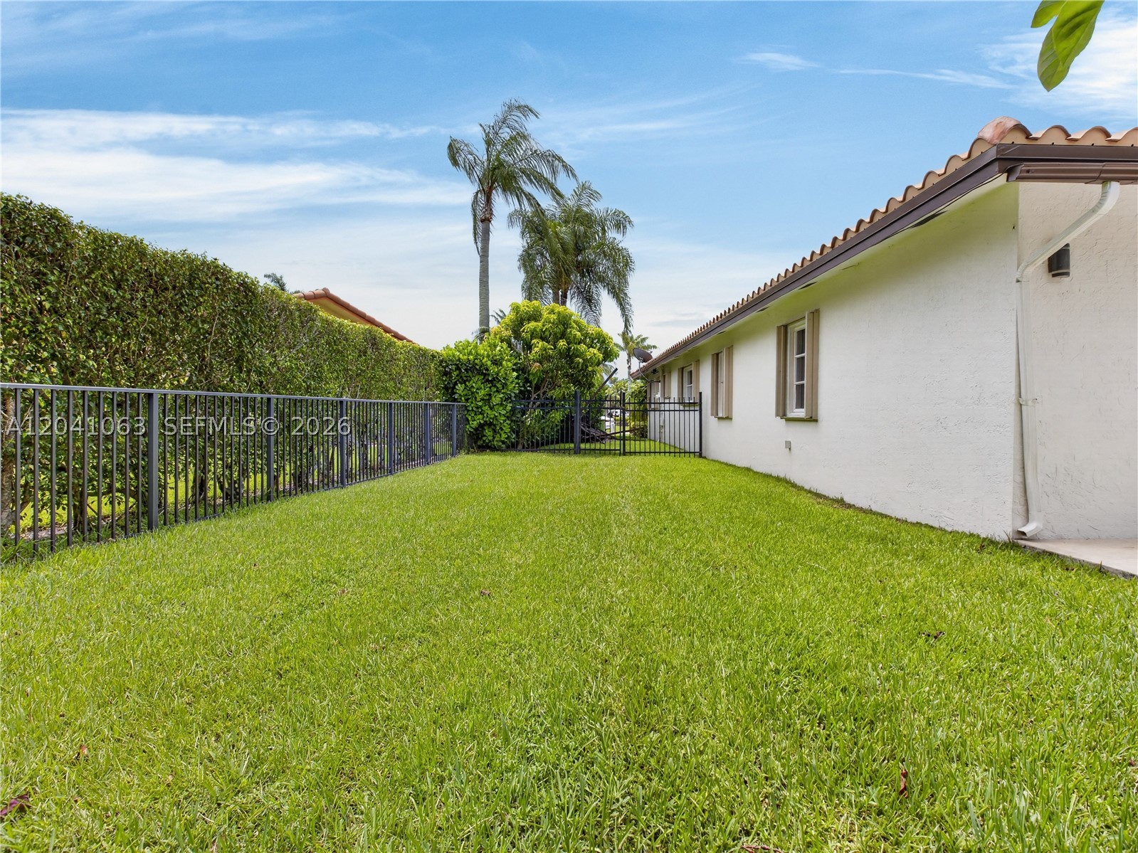 16641 Royal Poinciana Dr, Weston FL 33326