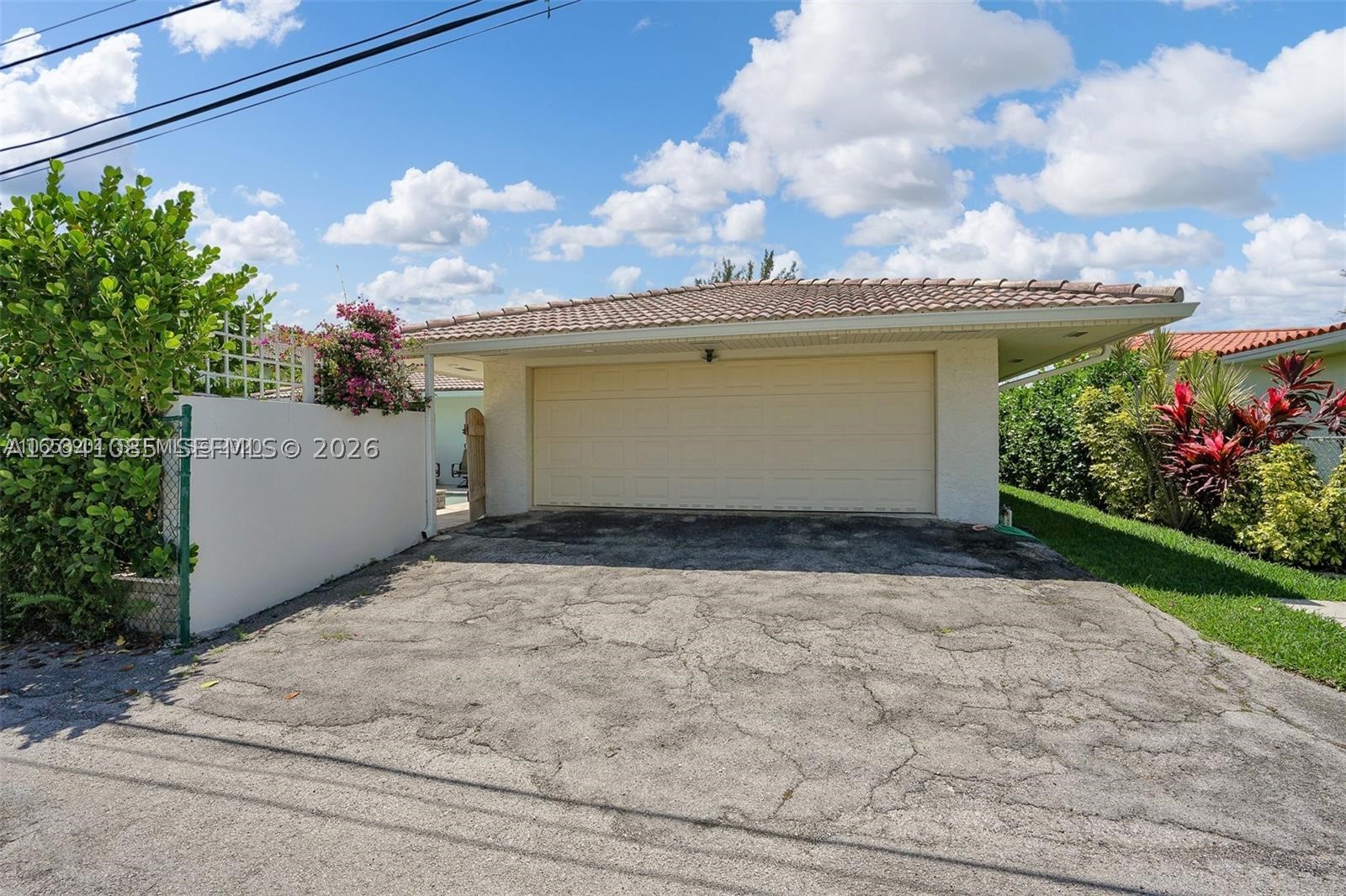 2255 NE 120th St, North Miami FL 33181