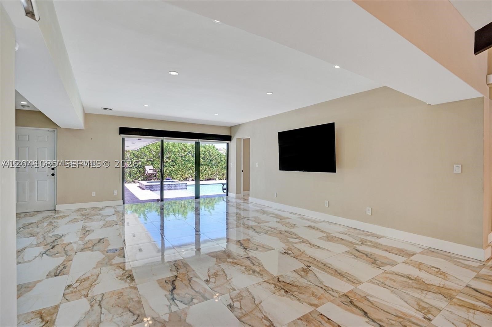 2255 NE 120th St, North Miami FL 33181
