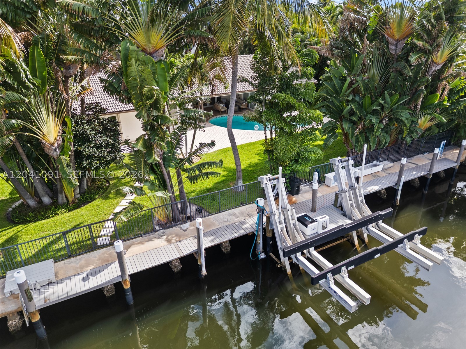 18 Eleuthera Dr, Ocean Ridge FL 33435