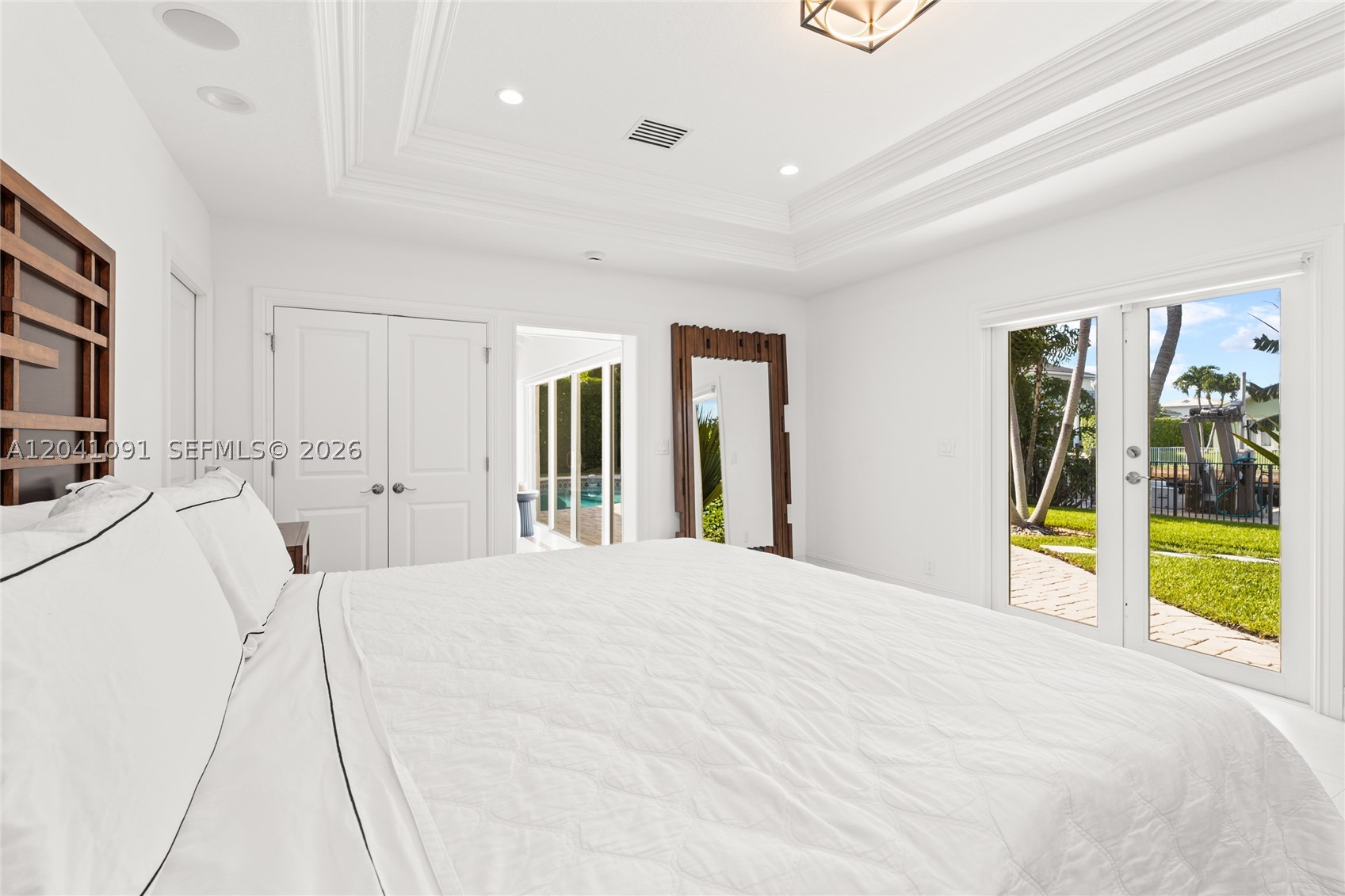 18 Eleuthera Dr, Ocean Ridge FL 33435