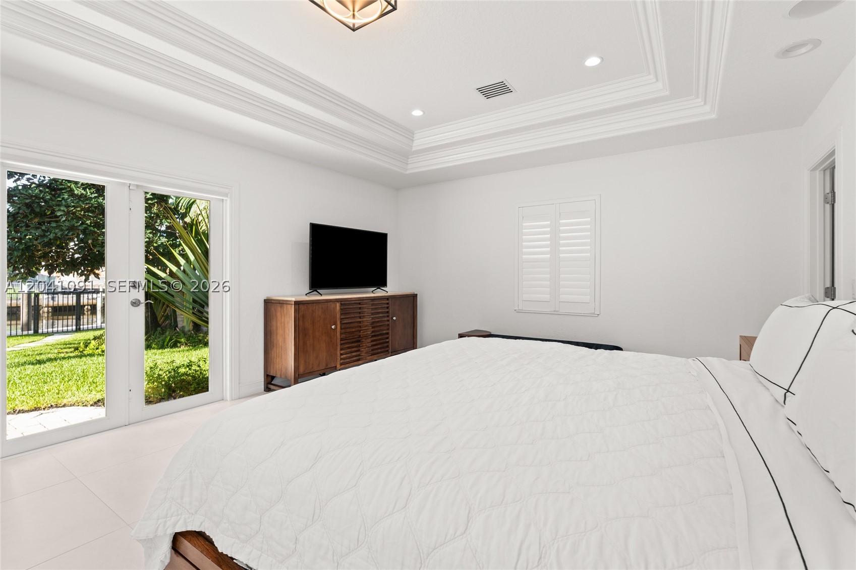 18 Eleuthera Dr, Ocean Ridge FL 33435