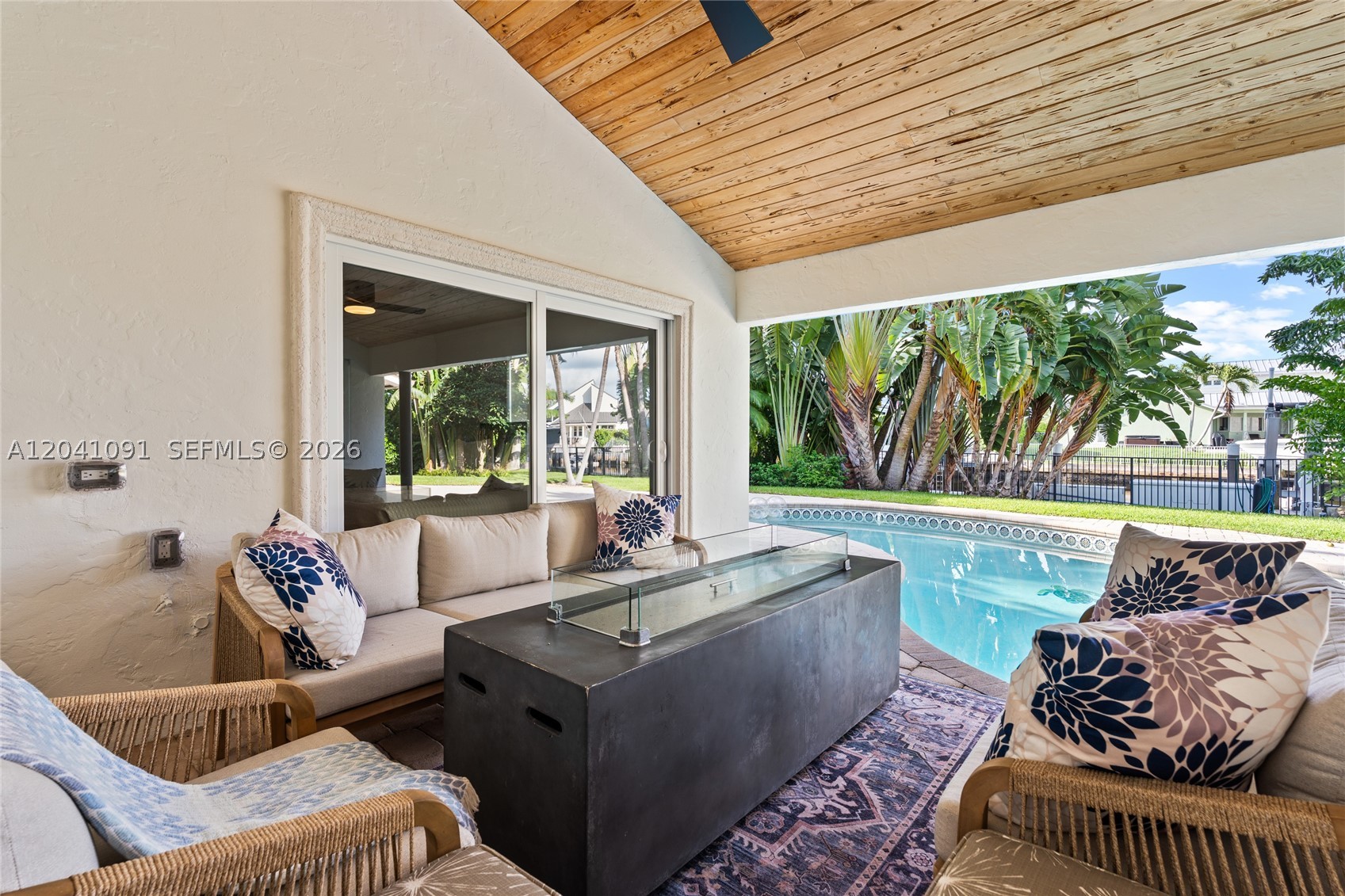 18 Eleuthera Dr, Ocean Ridge FL 33435