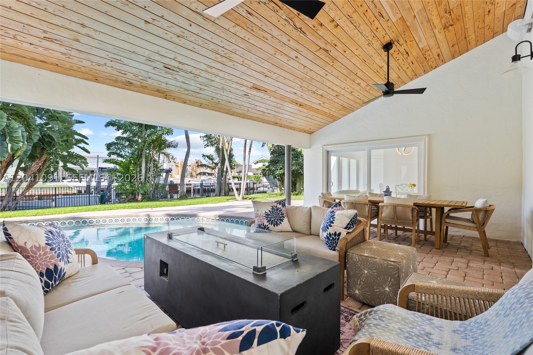18 Eleuthera Dr, Ocean Ridge FL 33435