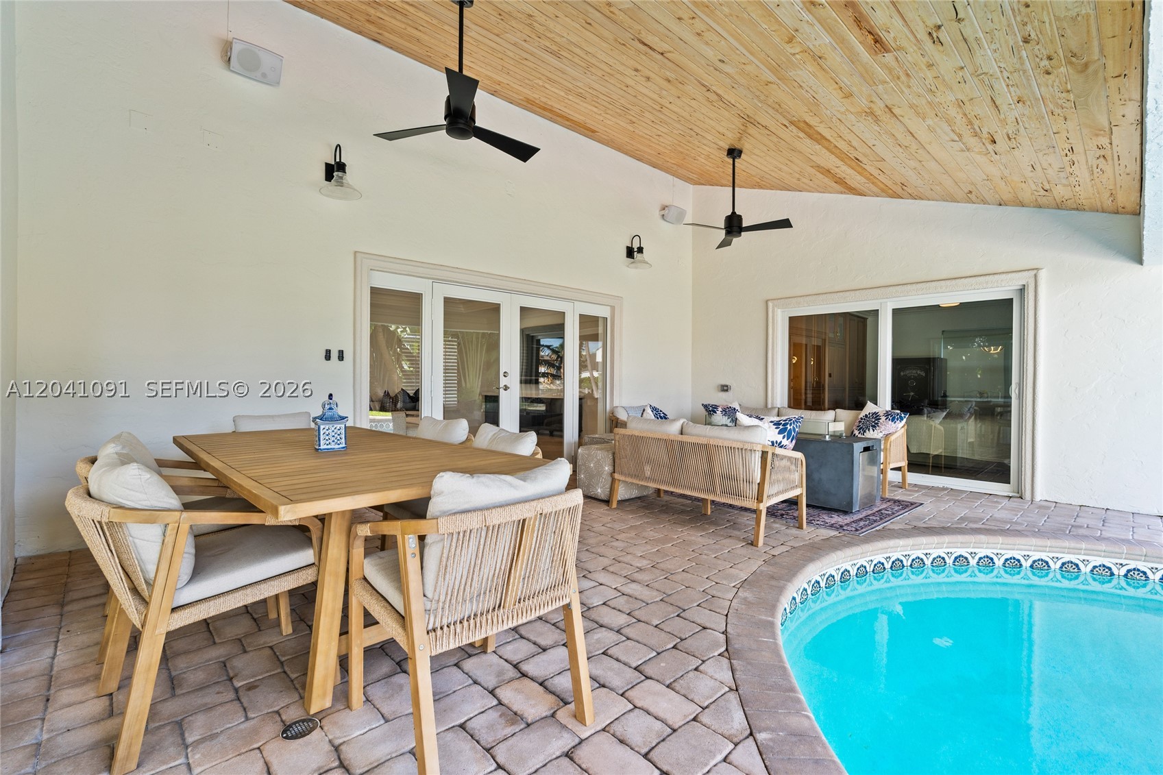 18 Eleuthera Dr, Ocean Ridge FL 33435