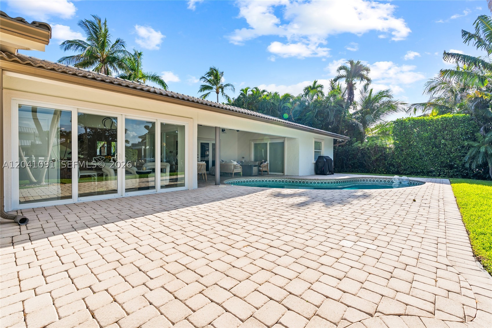 18 Eleuthera Dr, Ocean Ridge FL 33435