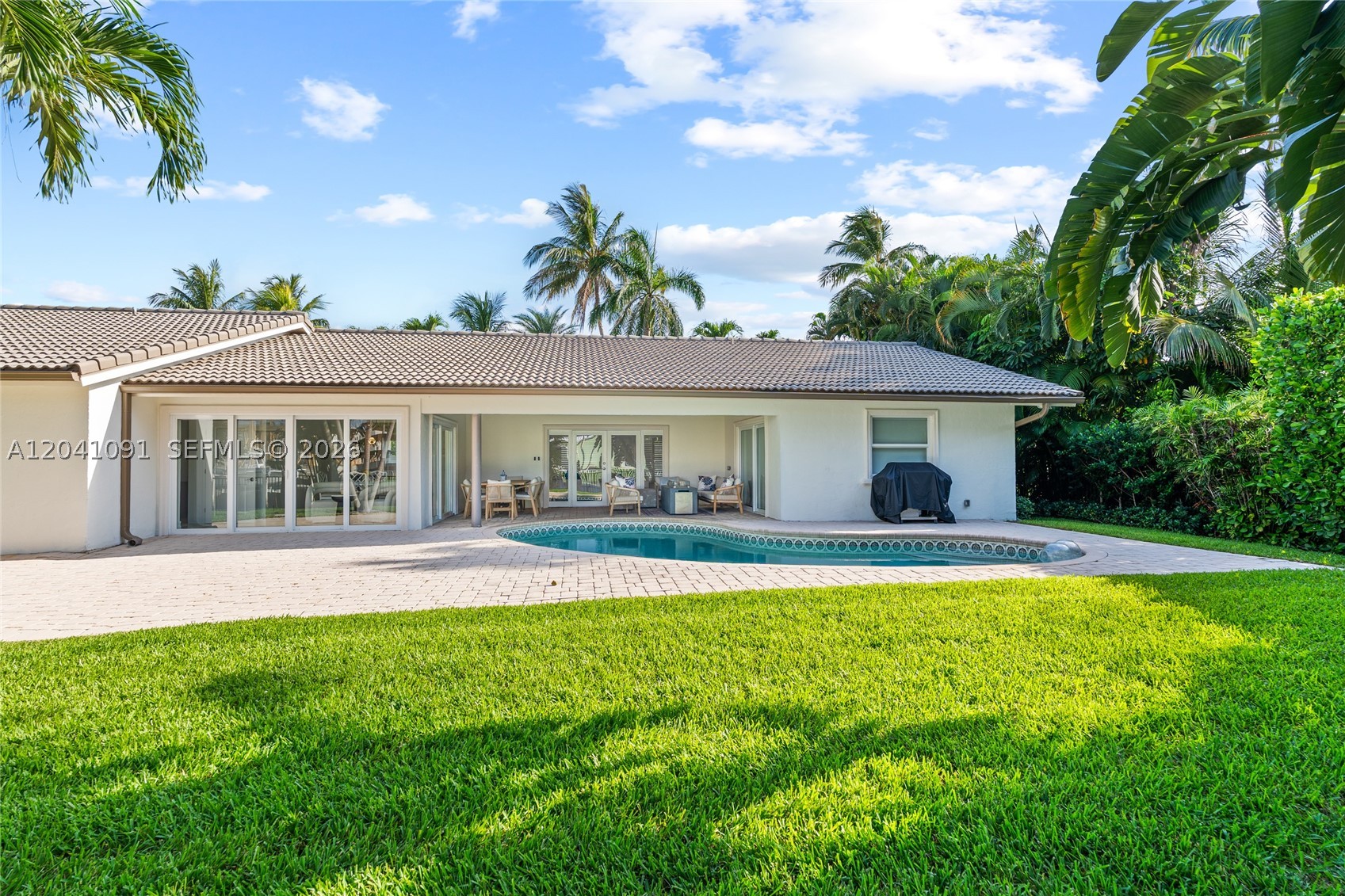 18 Eleuthera Dr, Ocean Ridge FL 33435