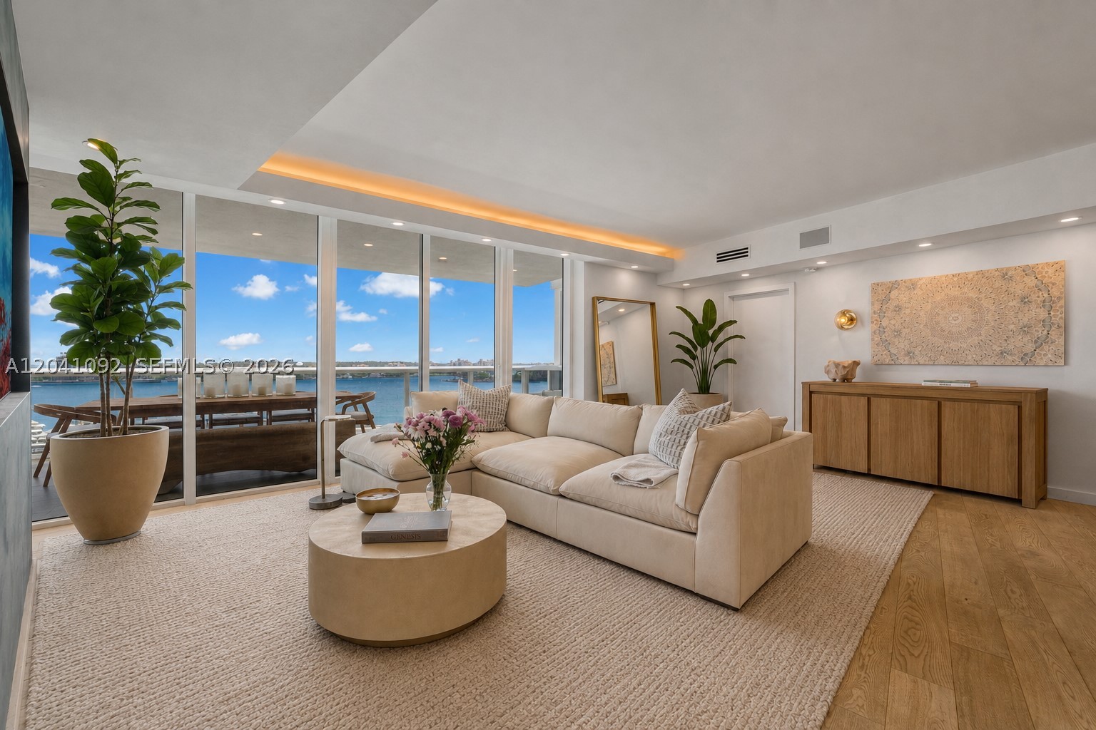 400 Alton Rd #1206, Miami Beach FL 33139