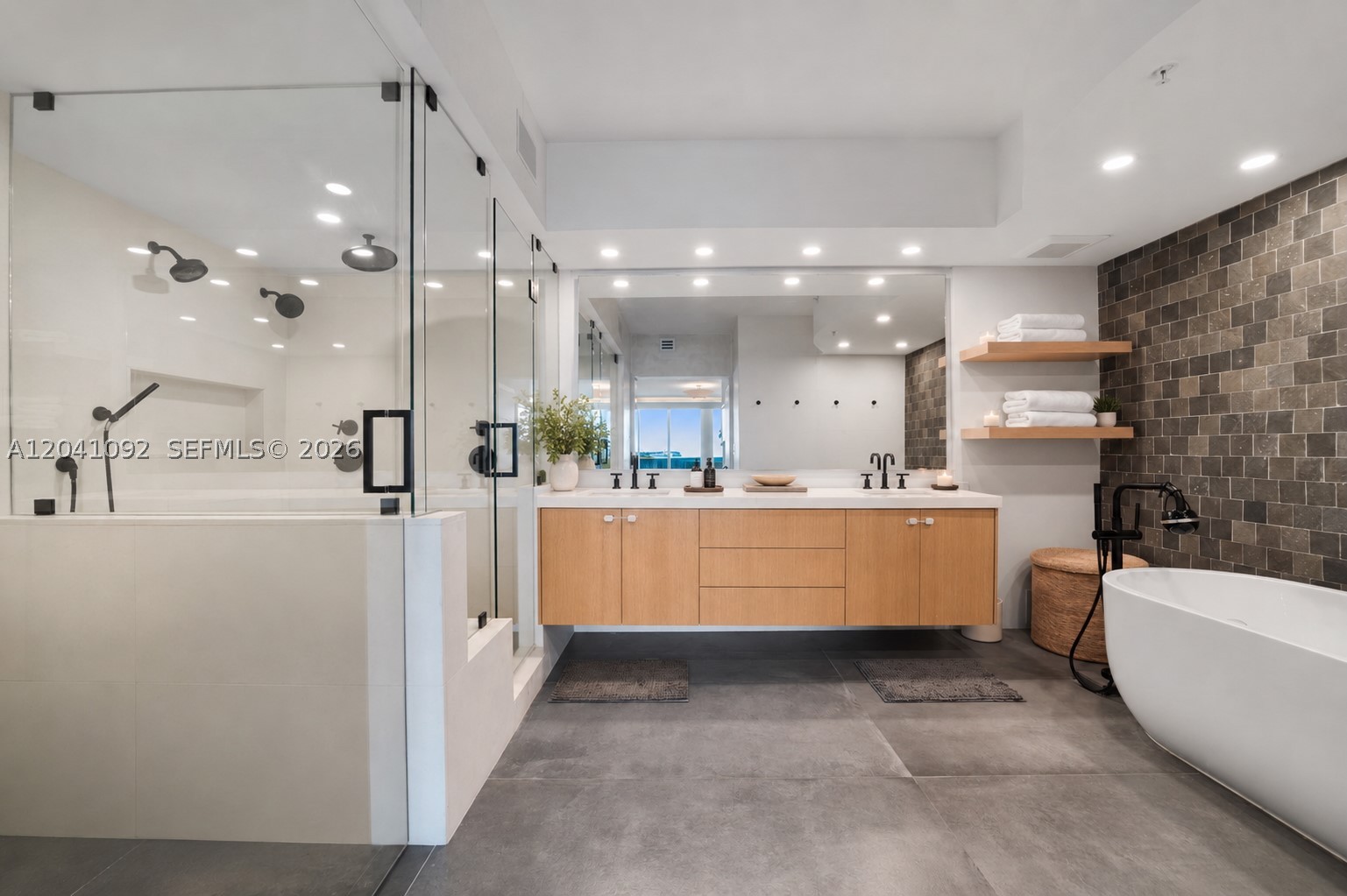 400 Alton Rd #1206, Miami Beach FL 33139