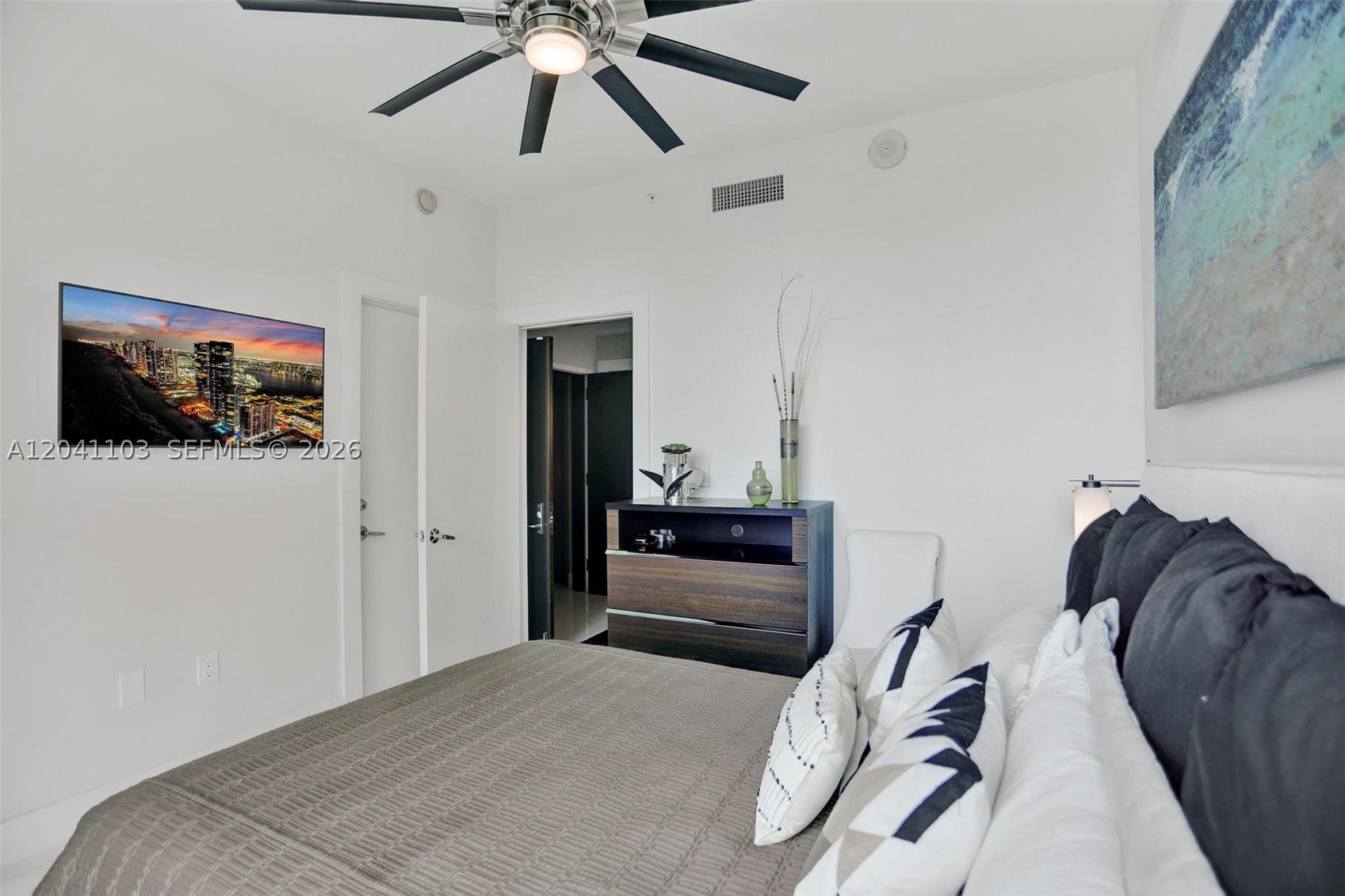 900 Biscayne Blvd #2901, Miami FL 33132