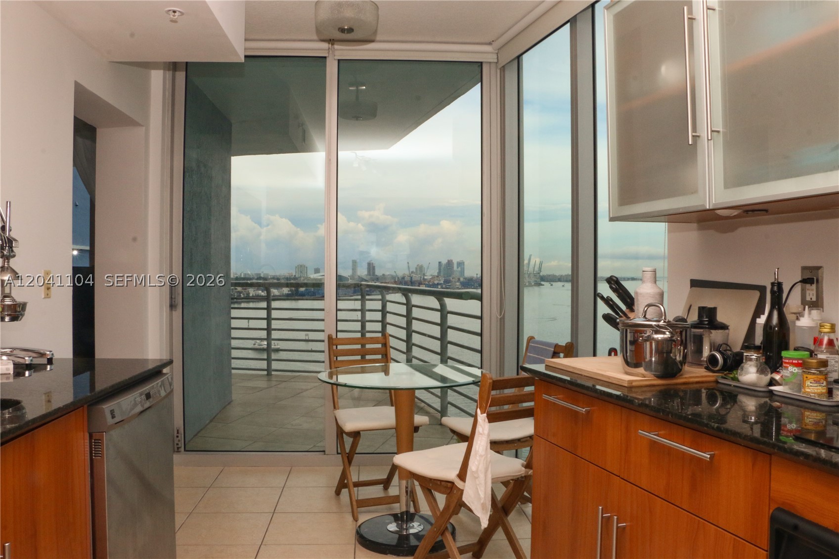 325 S Biscayne Blvd #1523, Miami FL 33131