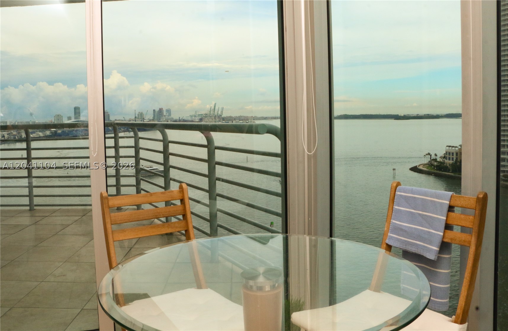 325 S Biscayne Blvd #1523, Miami FL 33131