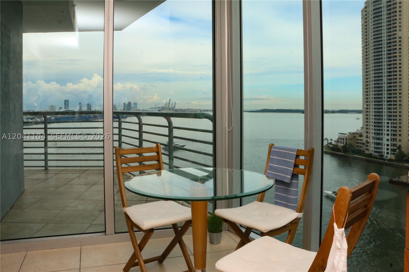 325 S Biscayne Blvd #1523, Miami FL 33131