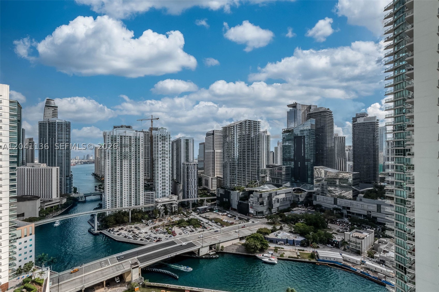 90 SW 3rd St #3211, Miami FL 33130