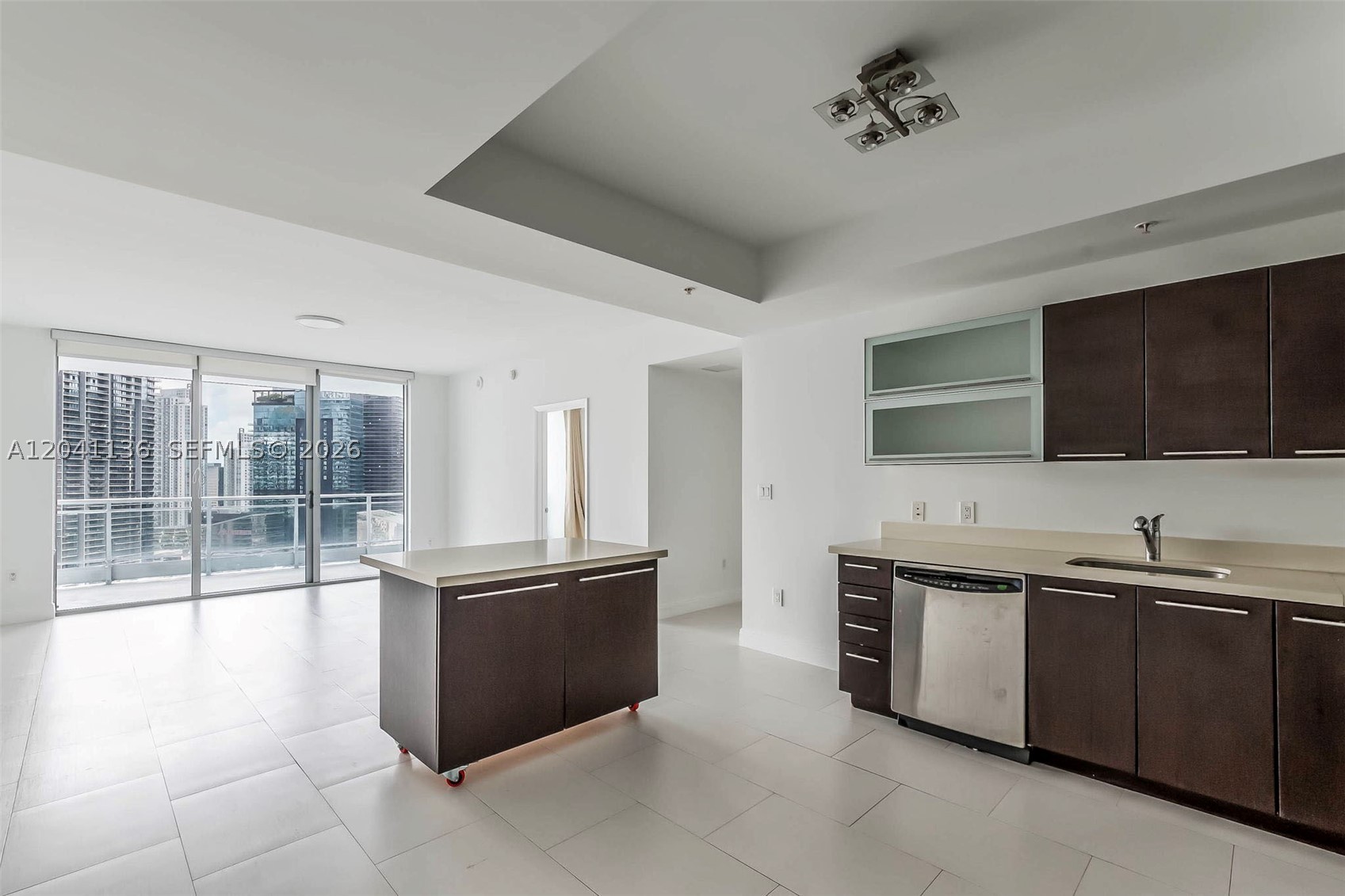 90 SW 3rd St #3211, Miami FL 33130
