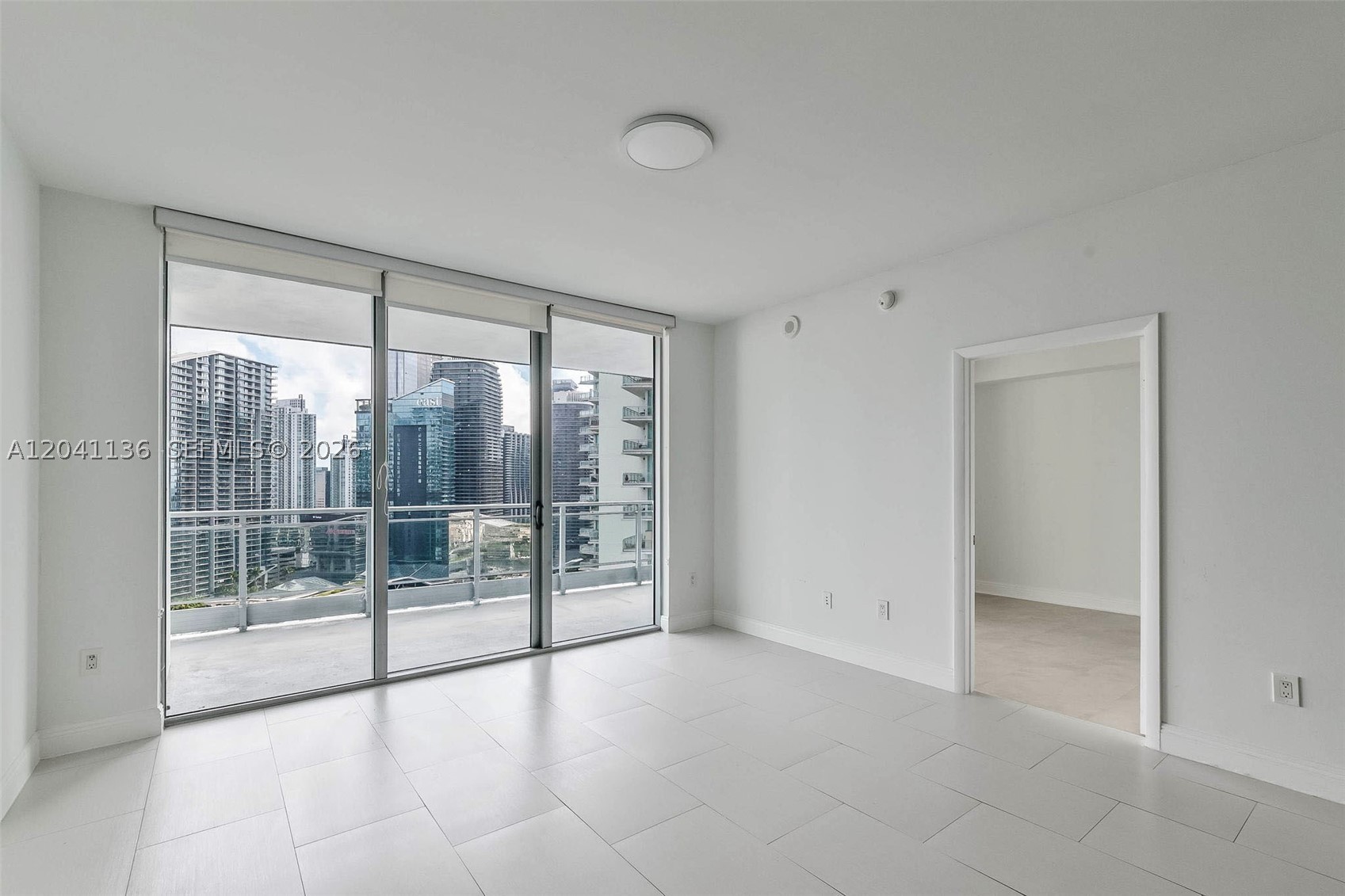 90 SW 3rd St #3211, Miami FL 33130