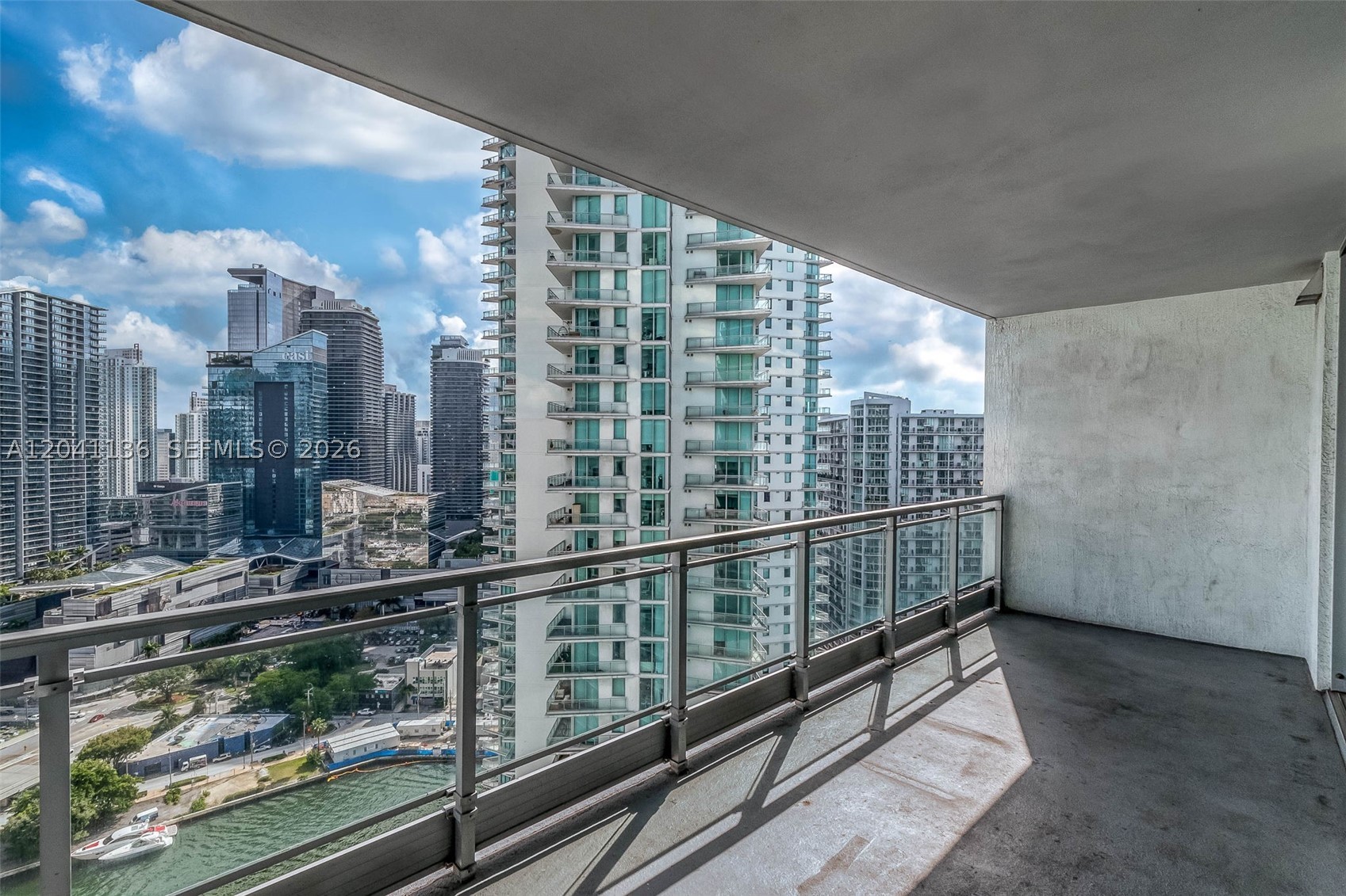 90 SW 3rd St #3211, Miami FL 33130