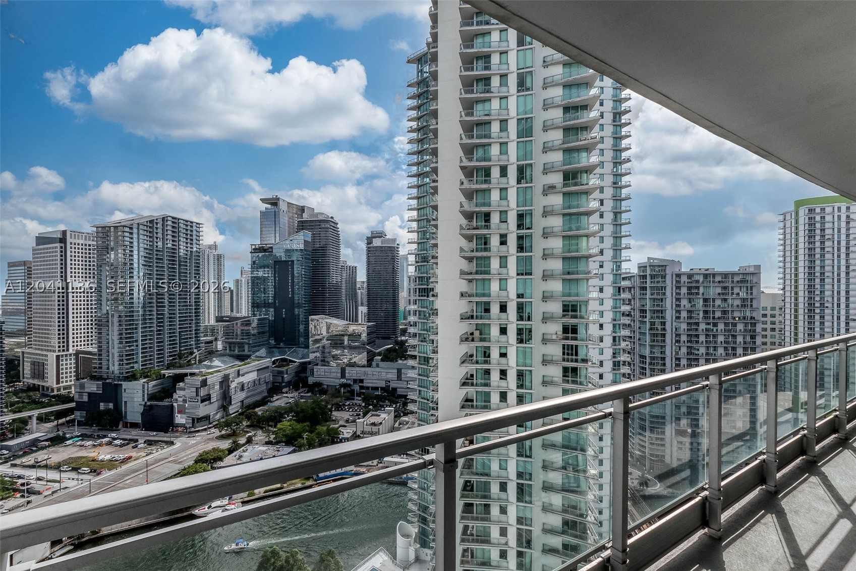 90 SW 3rd St #3211, Miami FL 33130