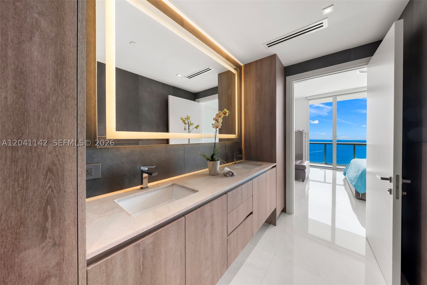 888 Biscayne Blvd #5404, Miami FL 33132