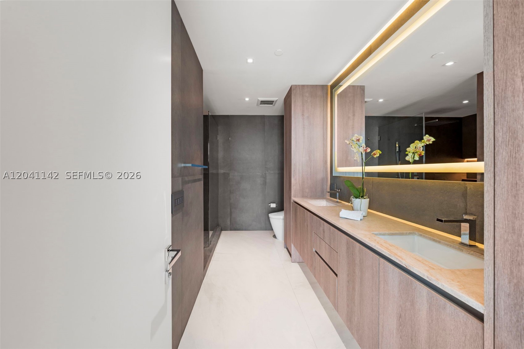 888 Biscayne Blvd #5404, Miami FL 33132
