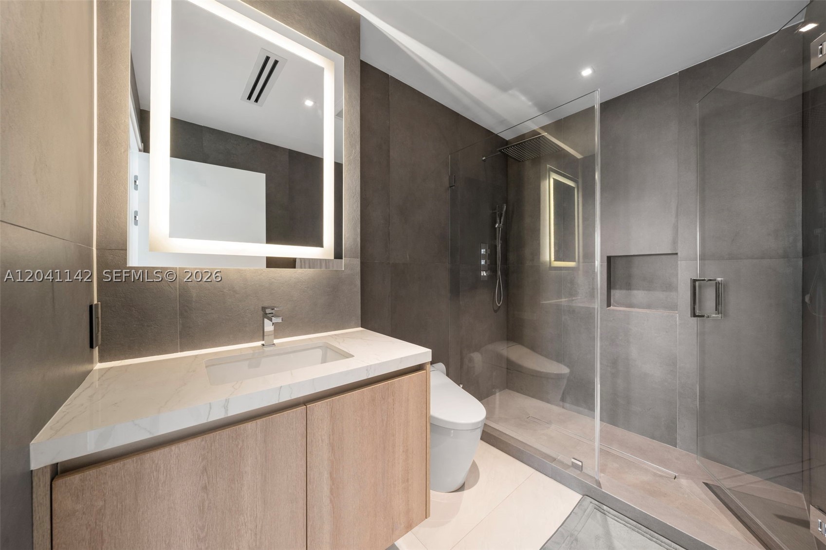 888 Biscayne Blvd #5404, Miami FL 33132