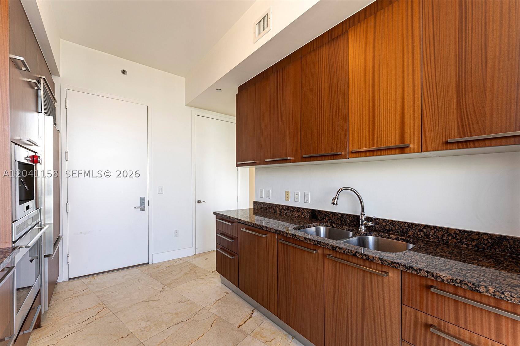 15901 Collins Ave #2805, Sunny Isles Beach FL 33160