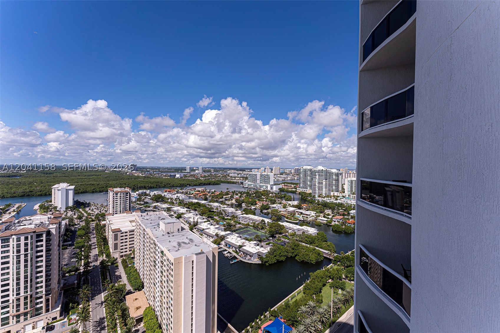 15901 Collins Ave #2805, Sunny Isles Beach FL 33160