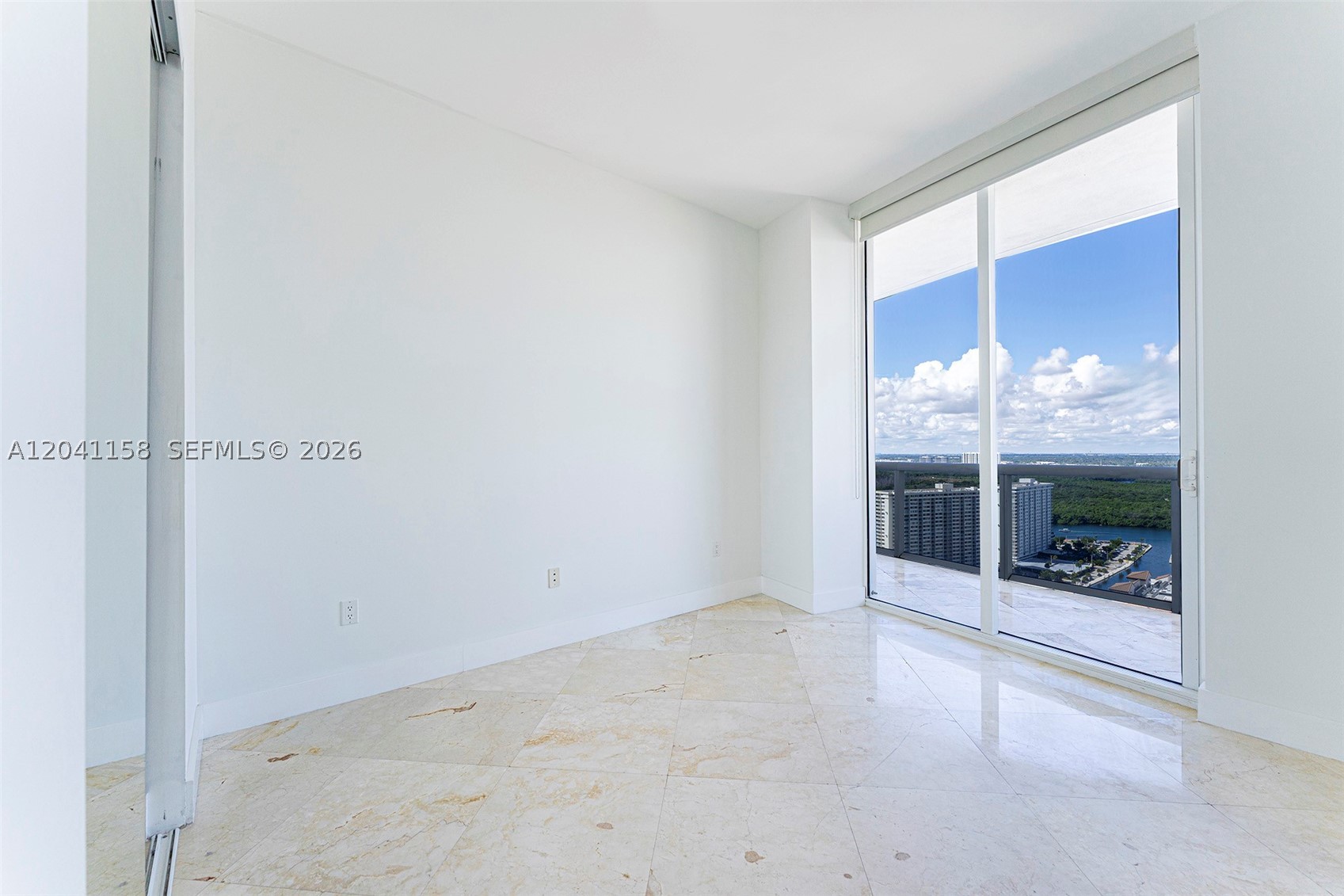 15901 Collins Ave #2805, Sunny Isles Beach FL 33160
