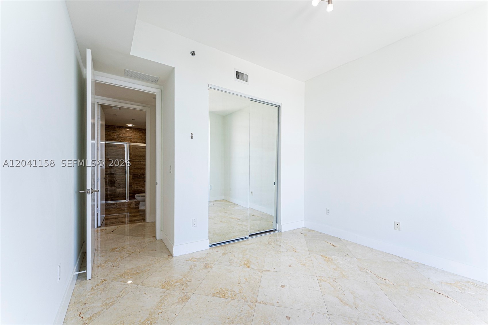 15901 Collins Ave #2805, Sunny Isles Beach FL 33160