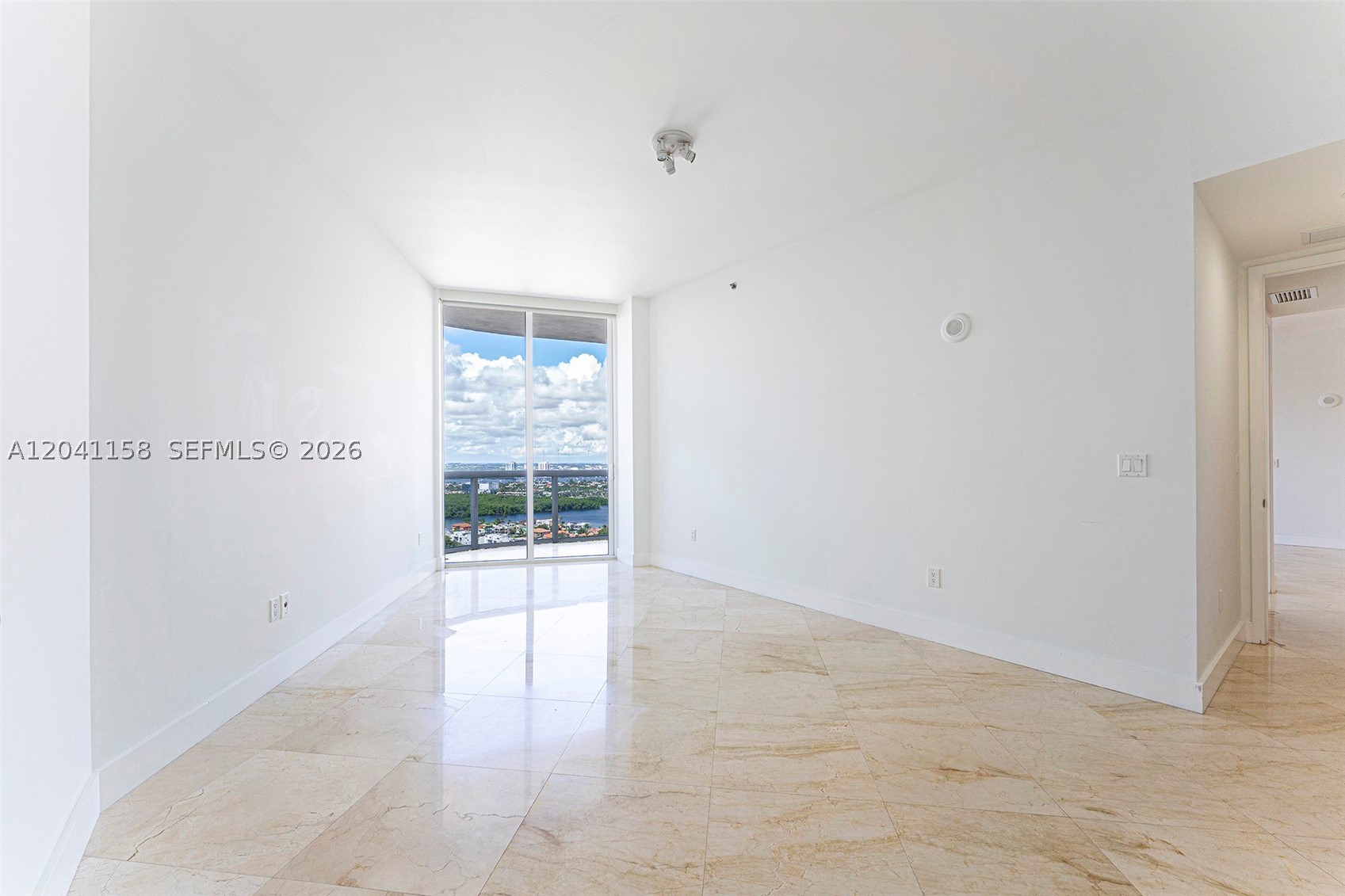 15901 Collins Ave #2805, Sunny Isles Beach FL 33160